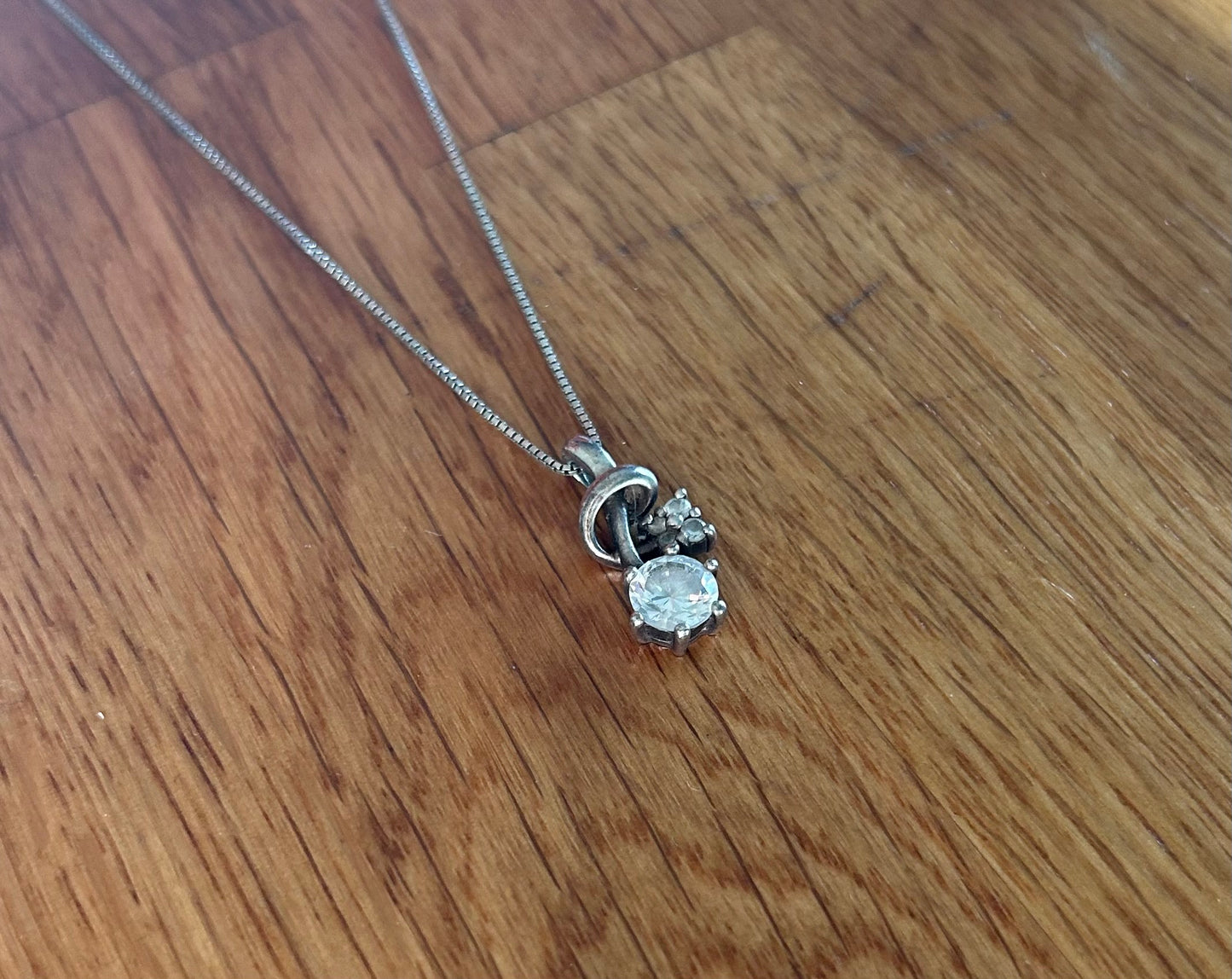 Zyrcon&silver necklace