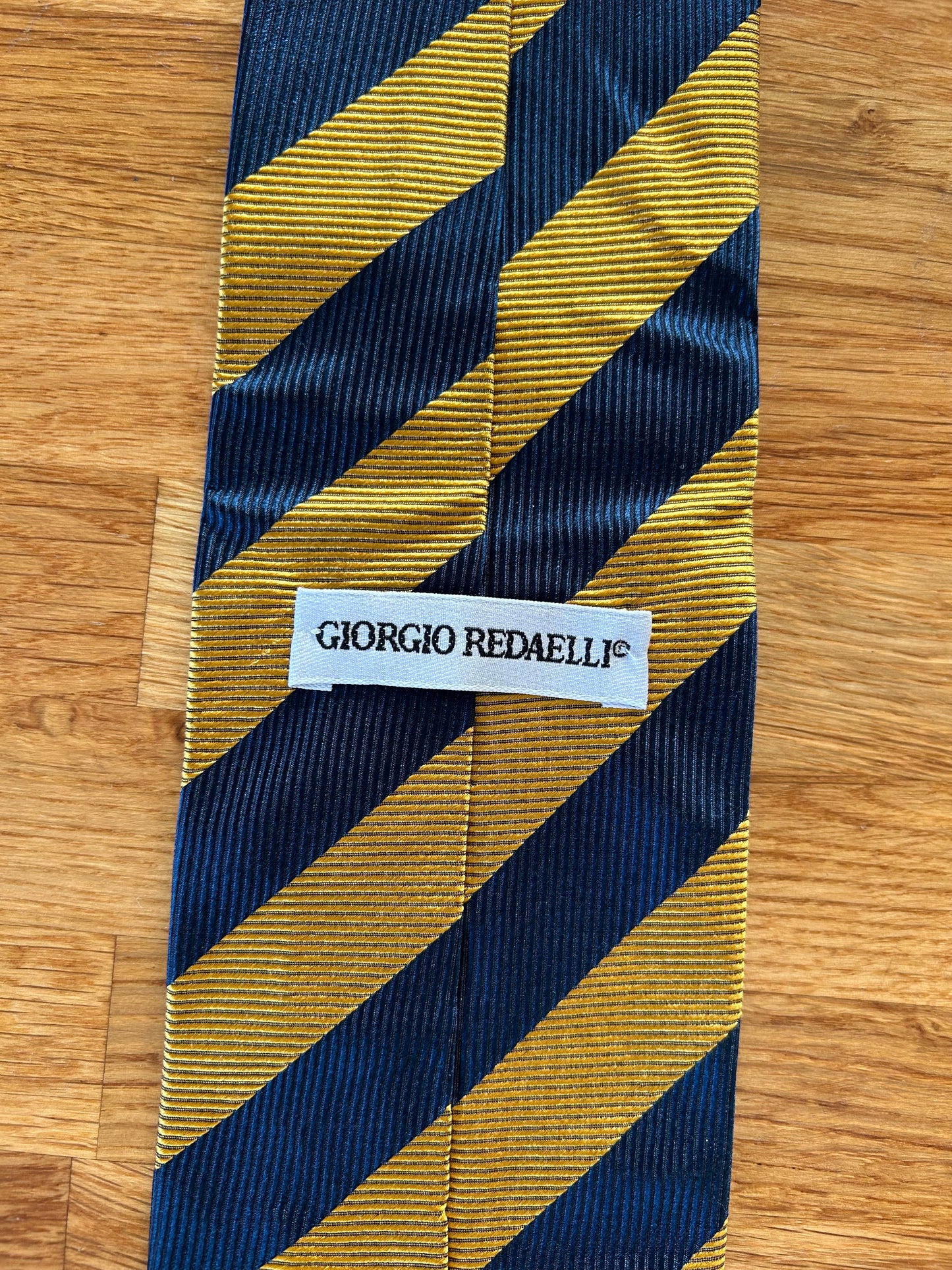 Blue&yellow stripy tie