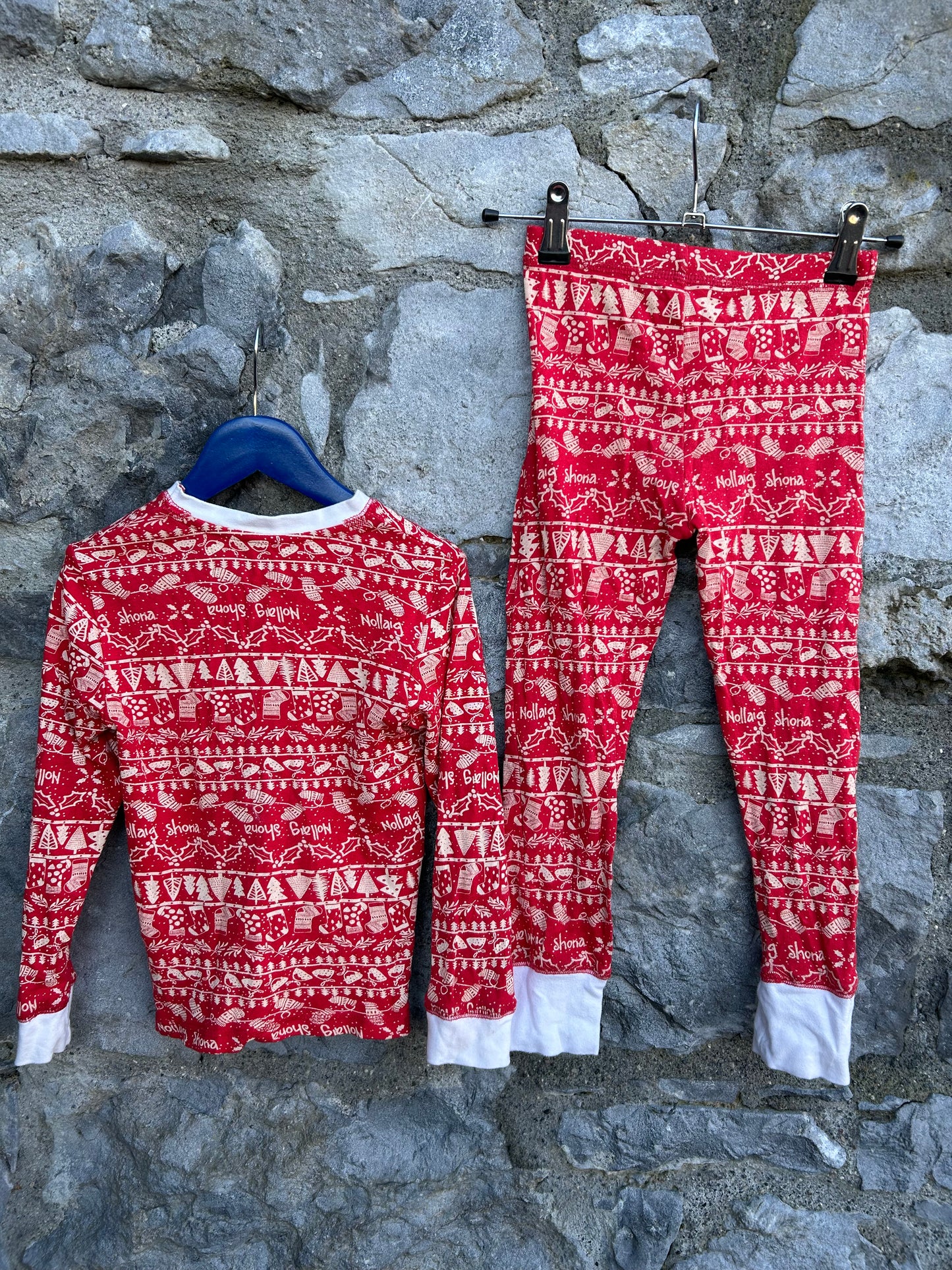 Nollaig Shona red panel pjs  4-5y (104-110cm)