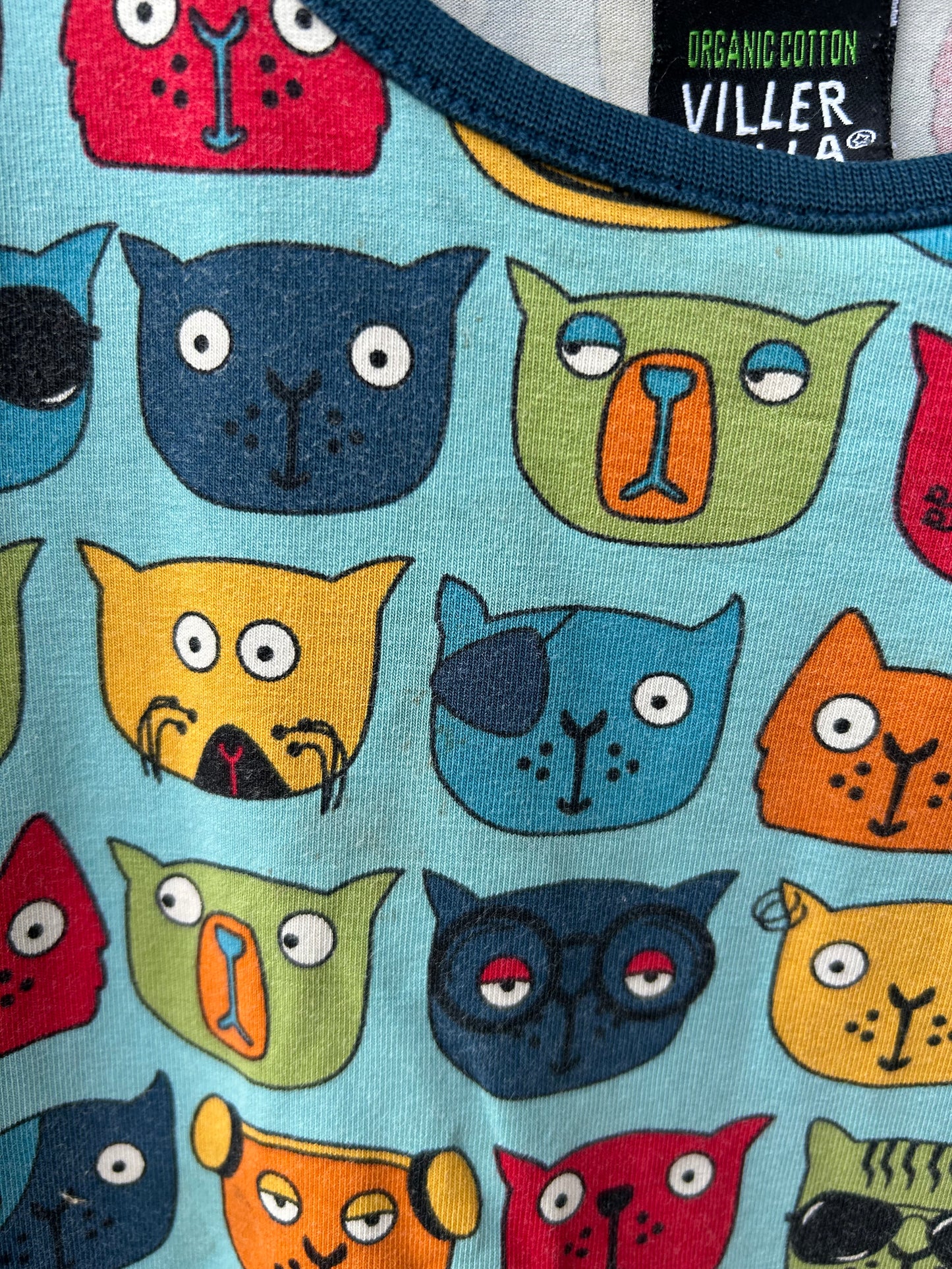 Colourful cats blue top  9m (74cm)