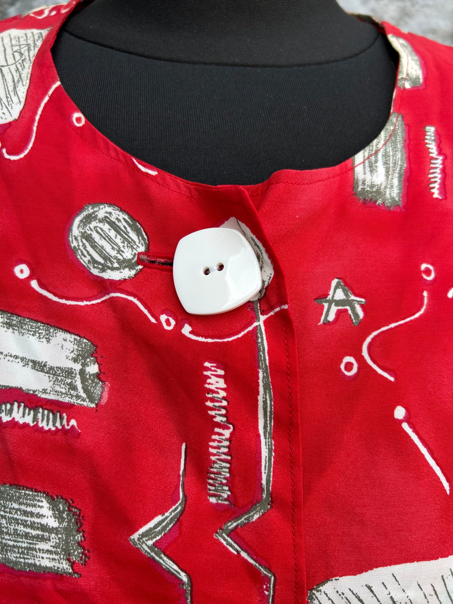 80s abstract red blouse uk 12