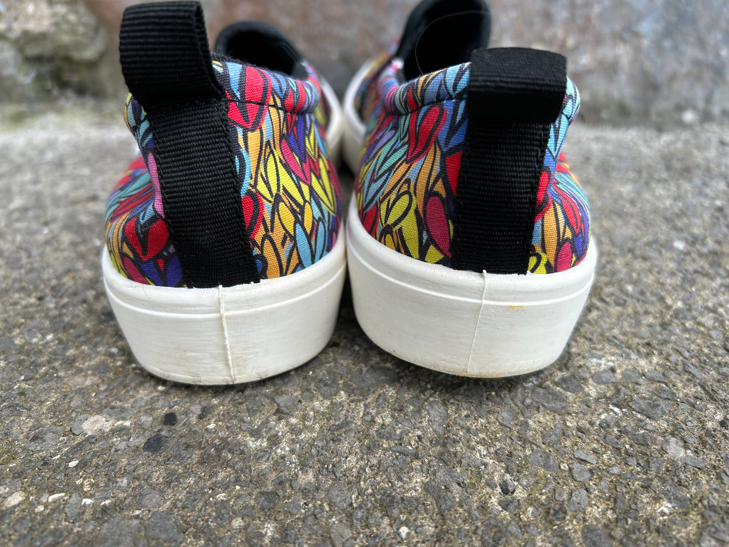 Colourful hearts slip on shoes  uk 6 (eu 39)