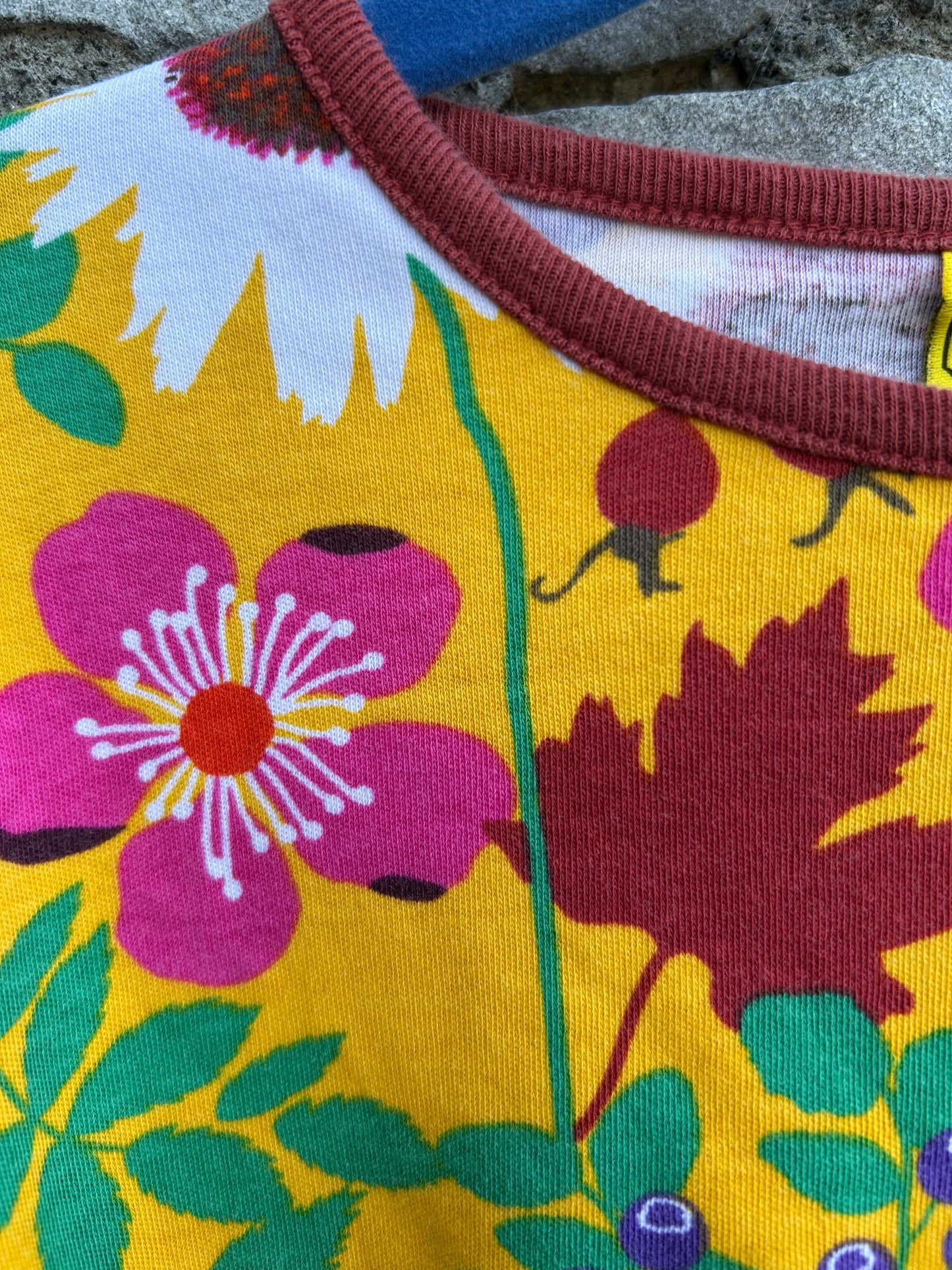 Autumn flowers yellow top  3-4y (98-104cm)