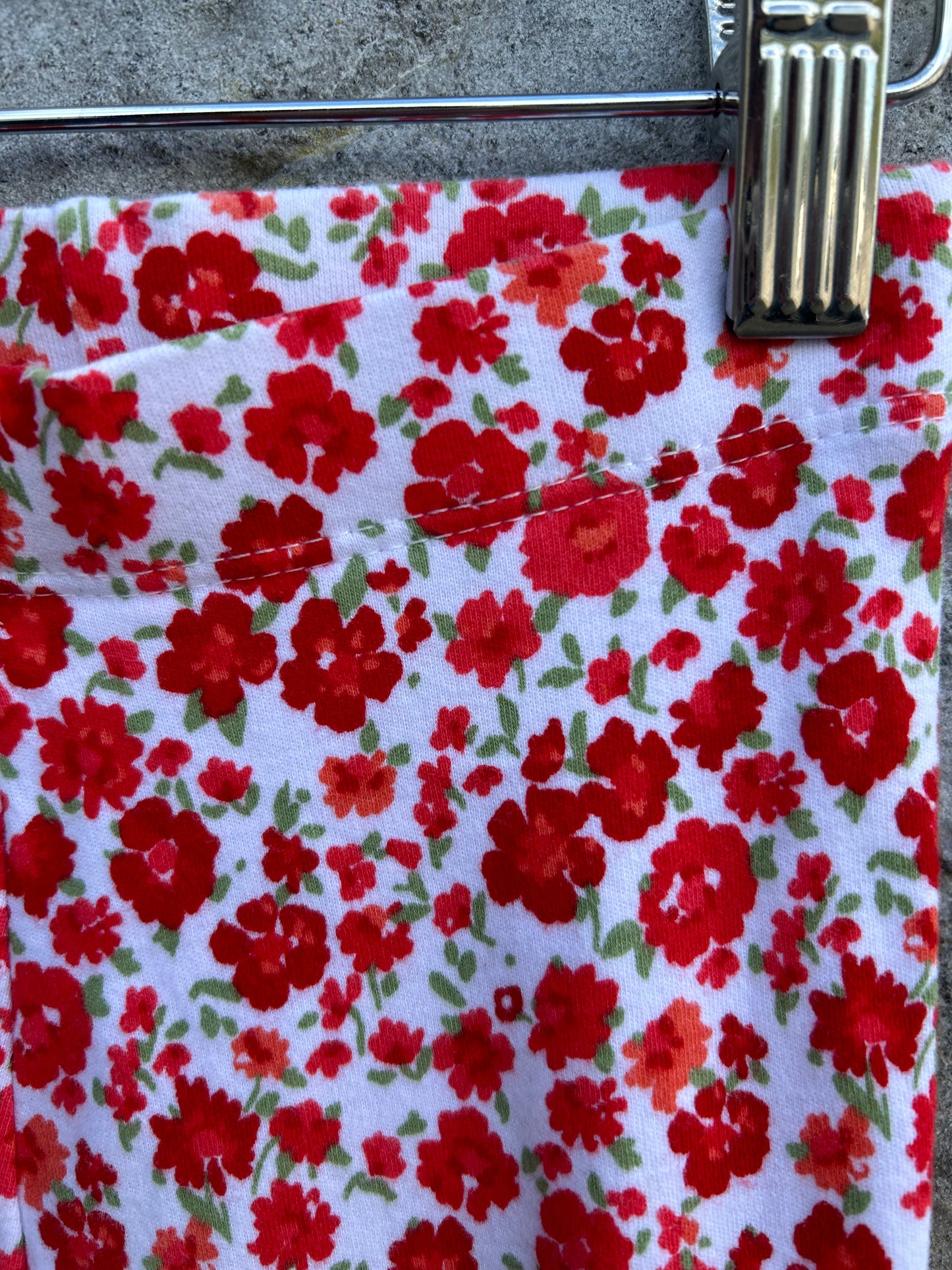 Red flowers pjs  3y (98cm)