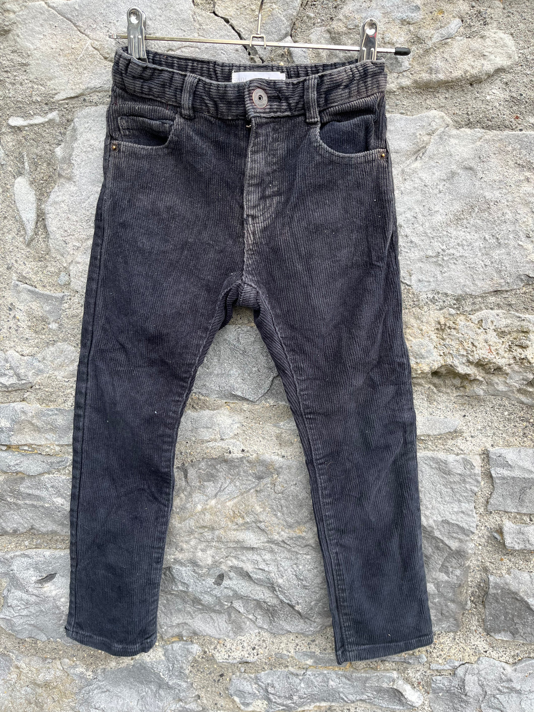 Charcoal cords  5-6y (110-116cm)