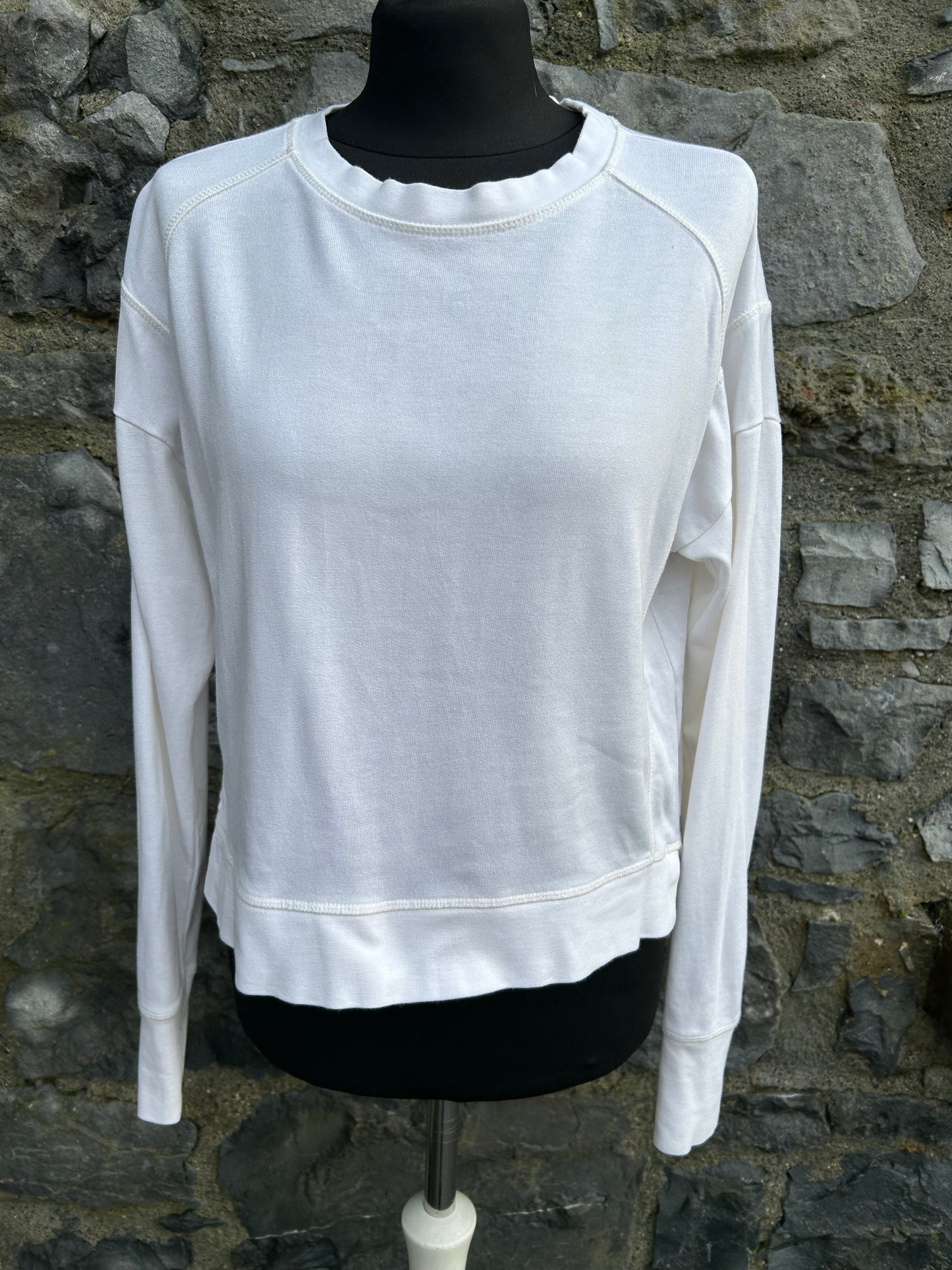 White sweatshirt  uk 8-10