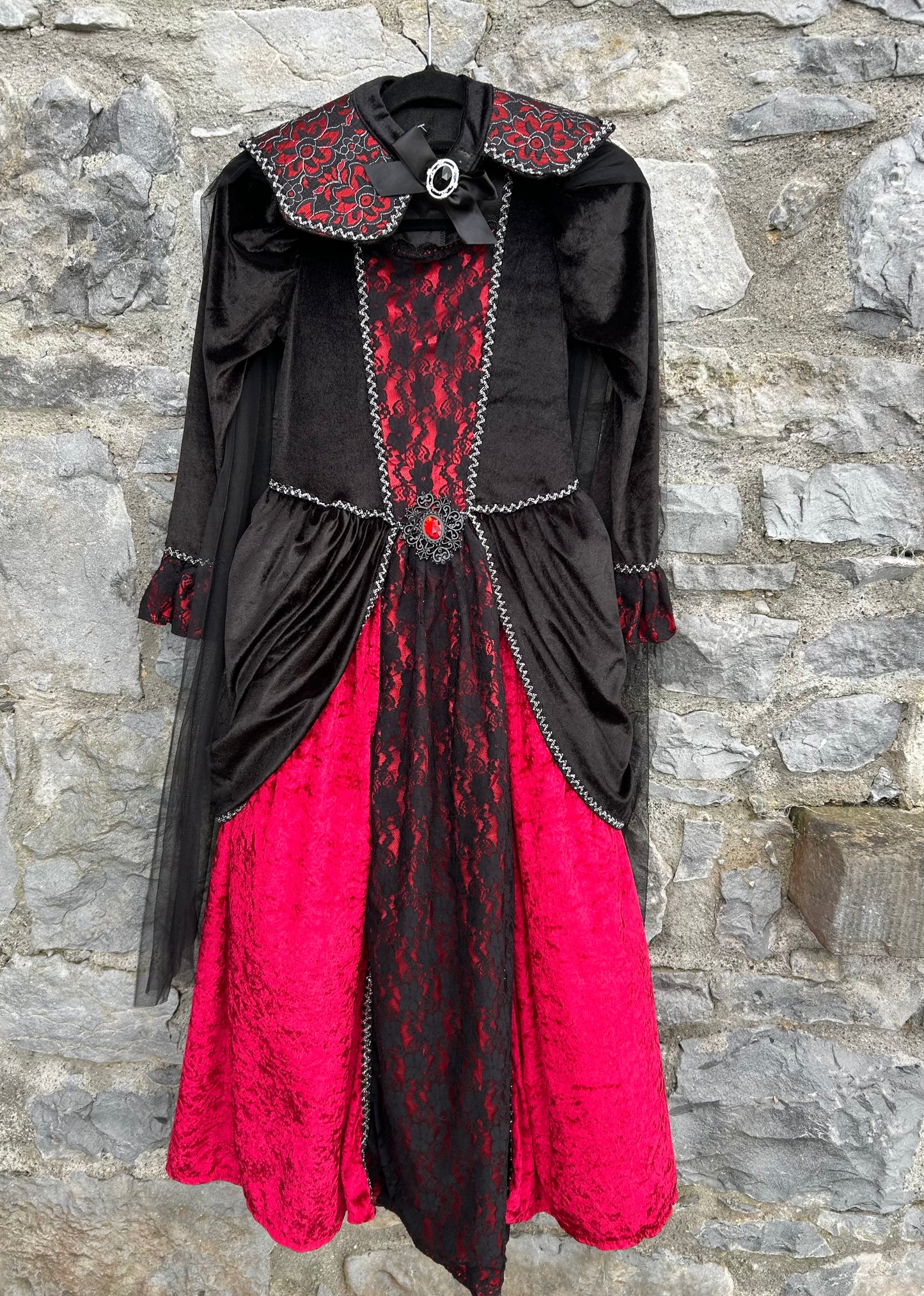 Vampire  11-12y (146-152cm)