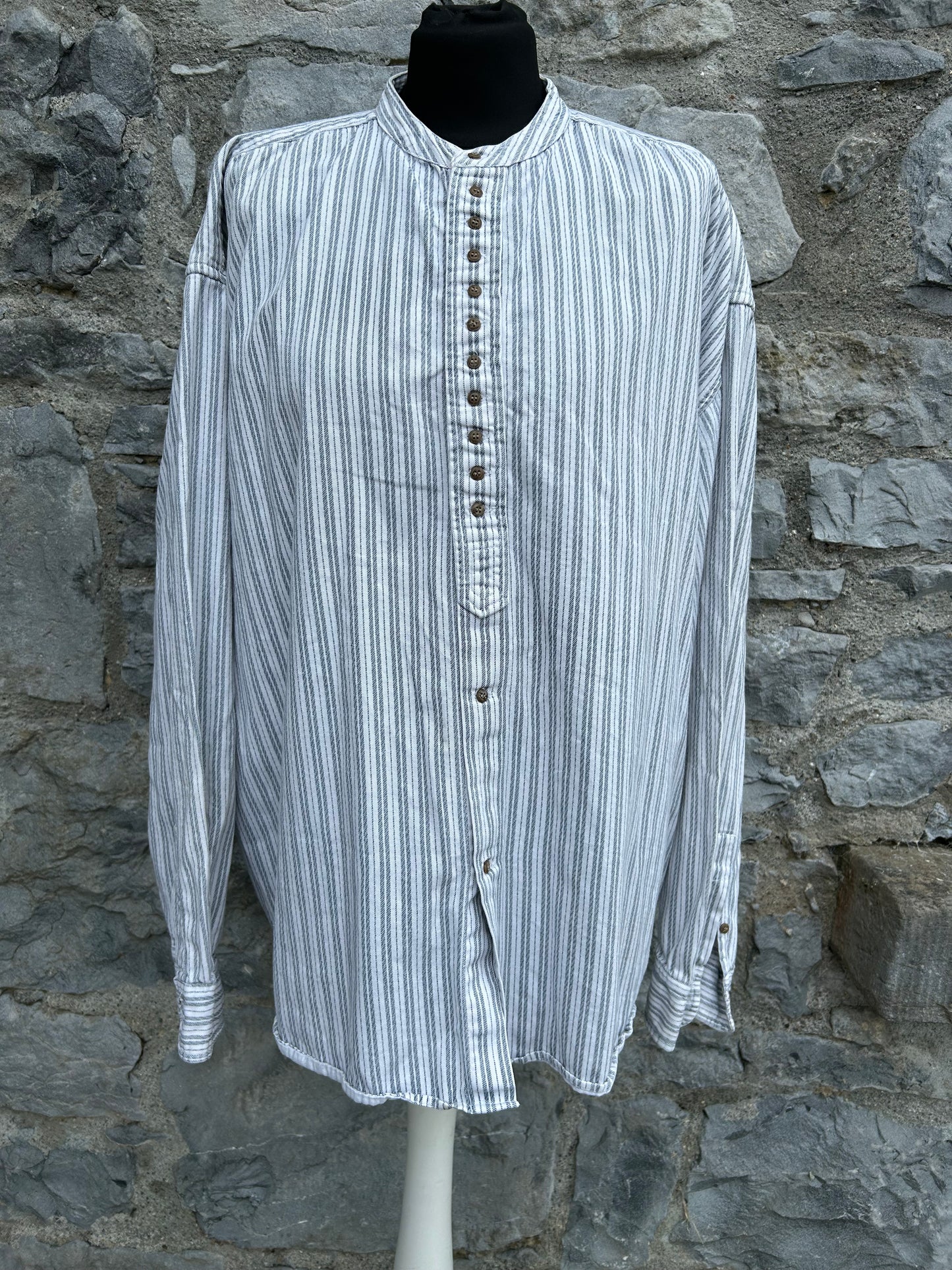 Grey stripy grandpa shirt XL