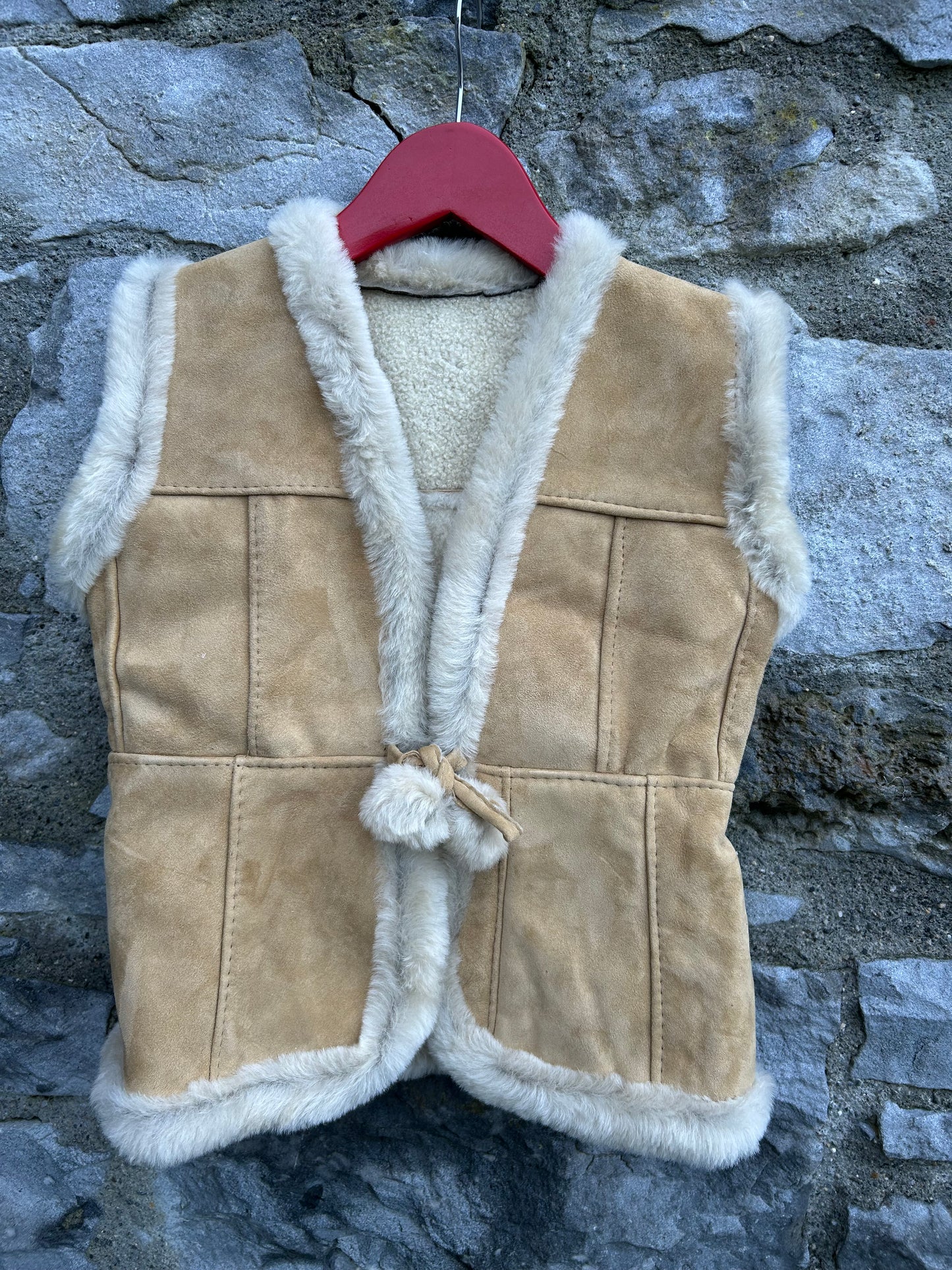 80s beige sheepskin gilet 4-5y (104-110cm)