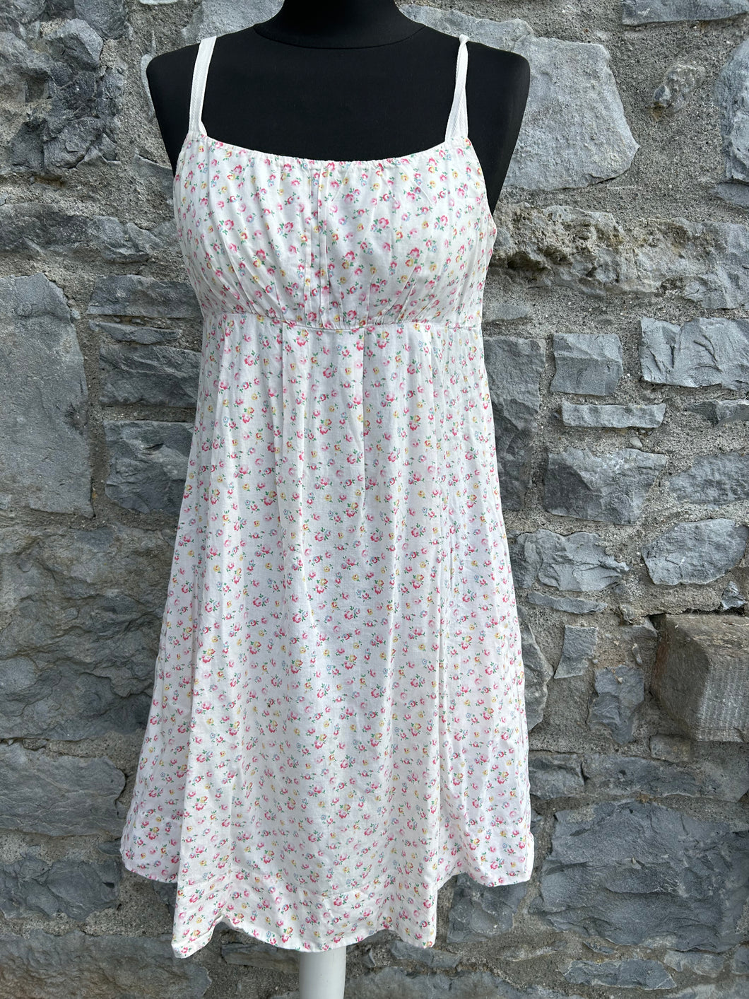 Small floral white dress uk 8-10