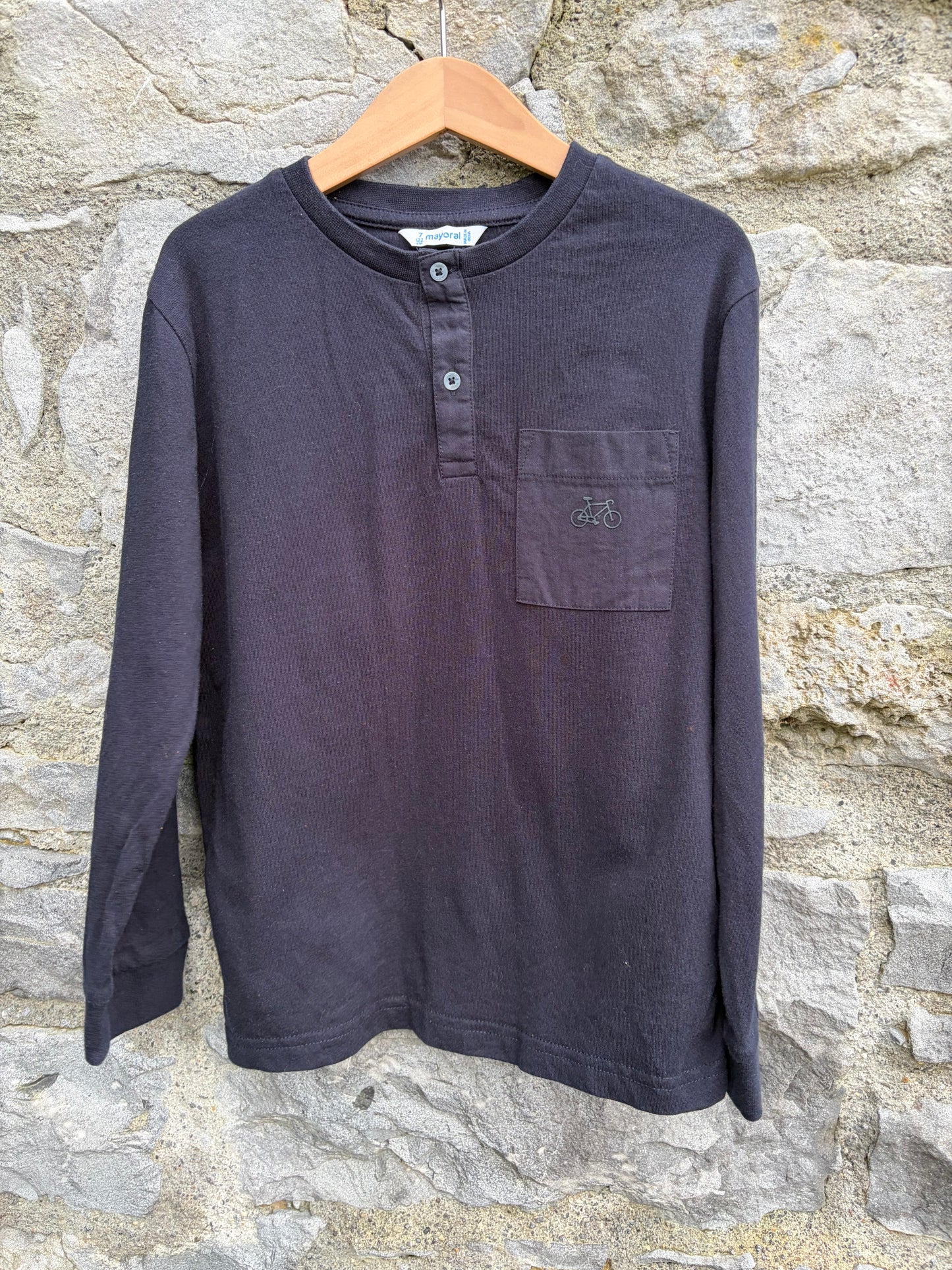 Navy top  6-7y (116-122cm)