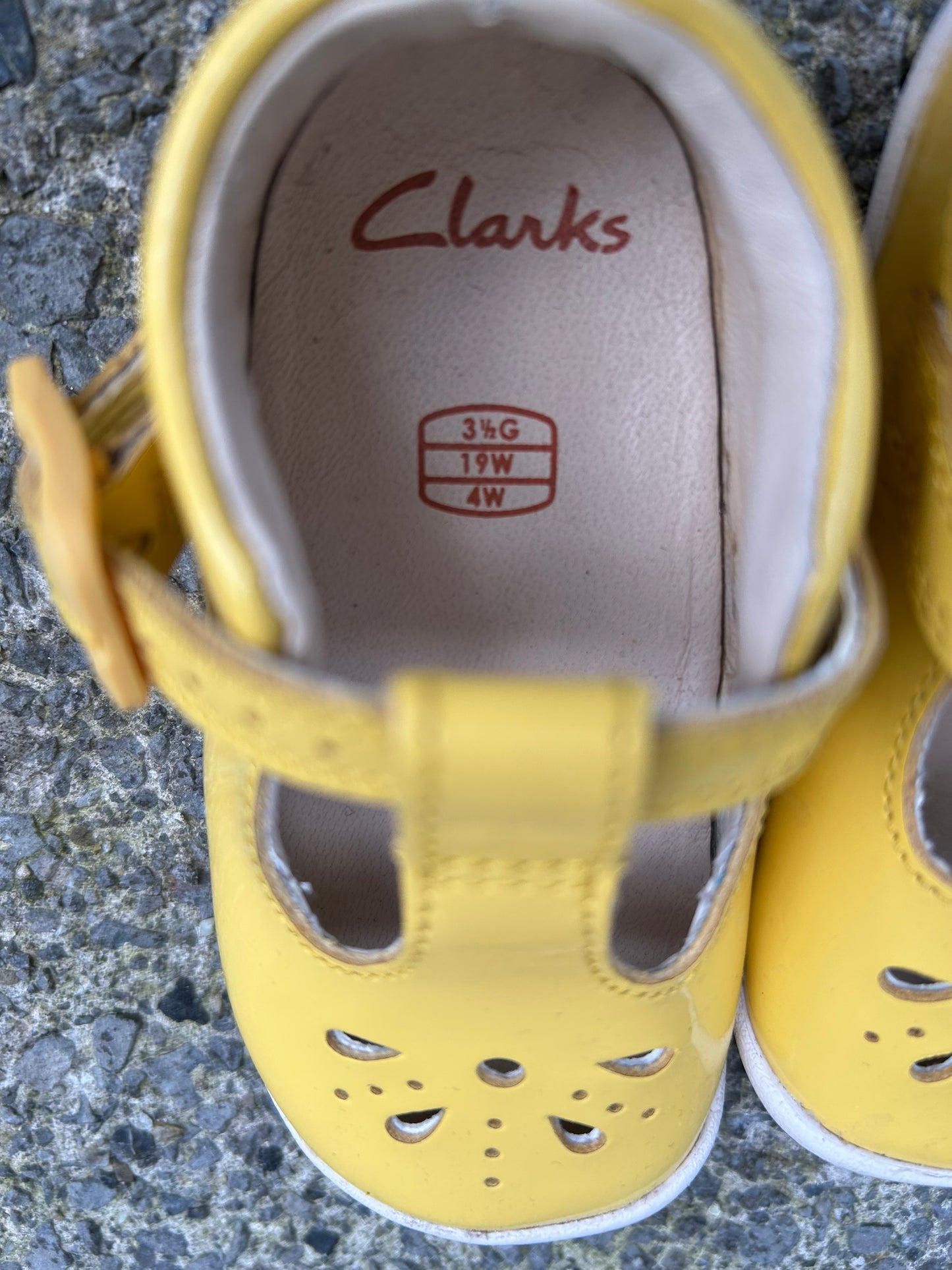 Yellow patent T-bar shoes  uk 3.5G (eu 19)