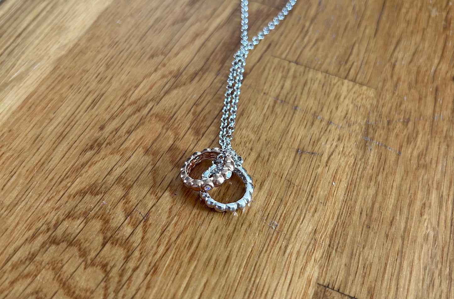 Double dot circle Necklace