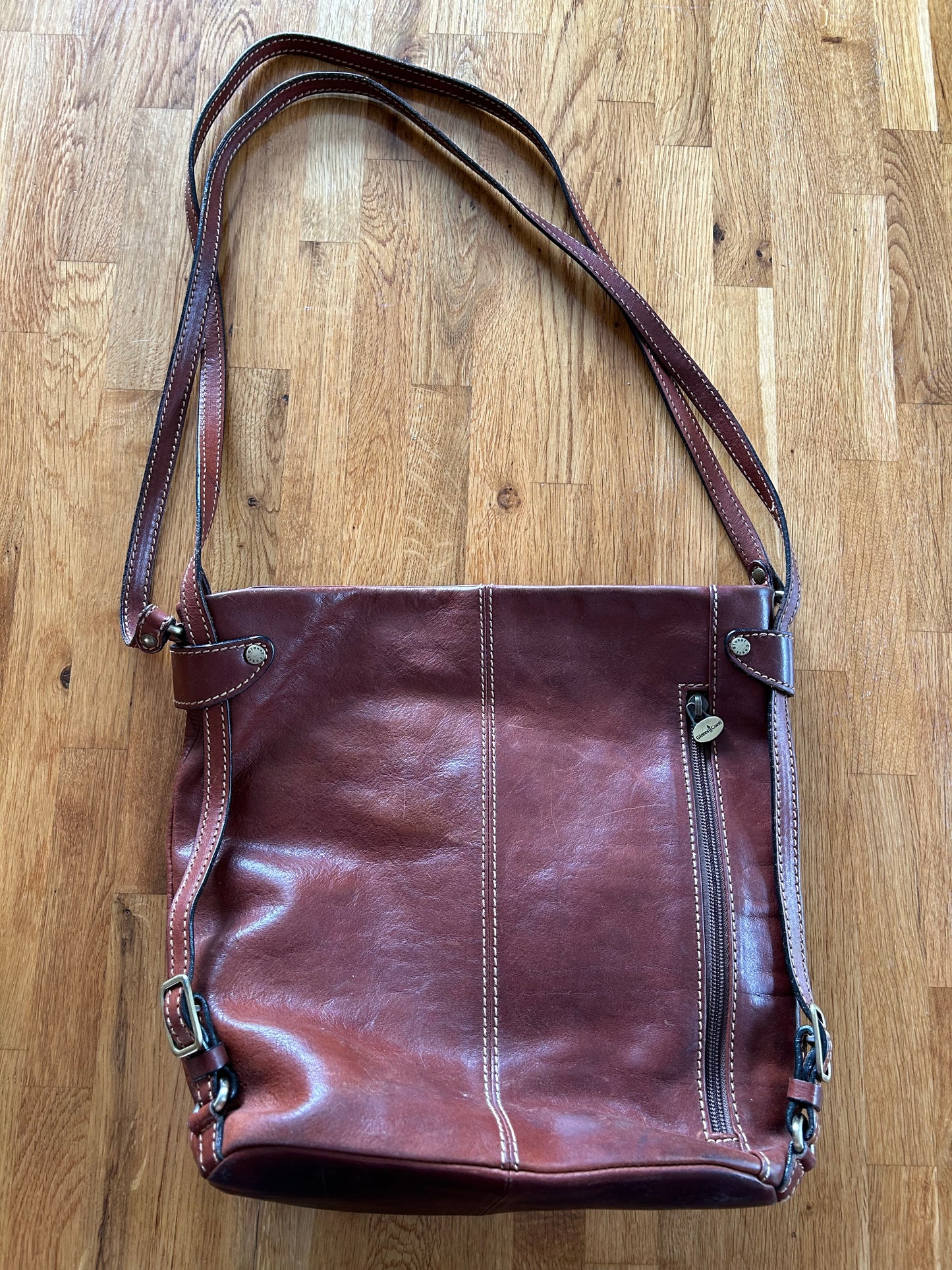 Brown pockets leather bag