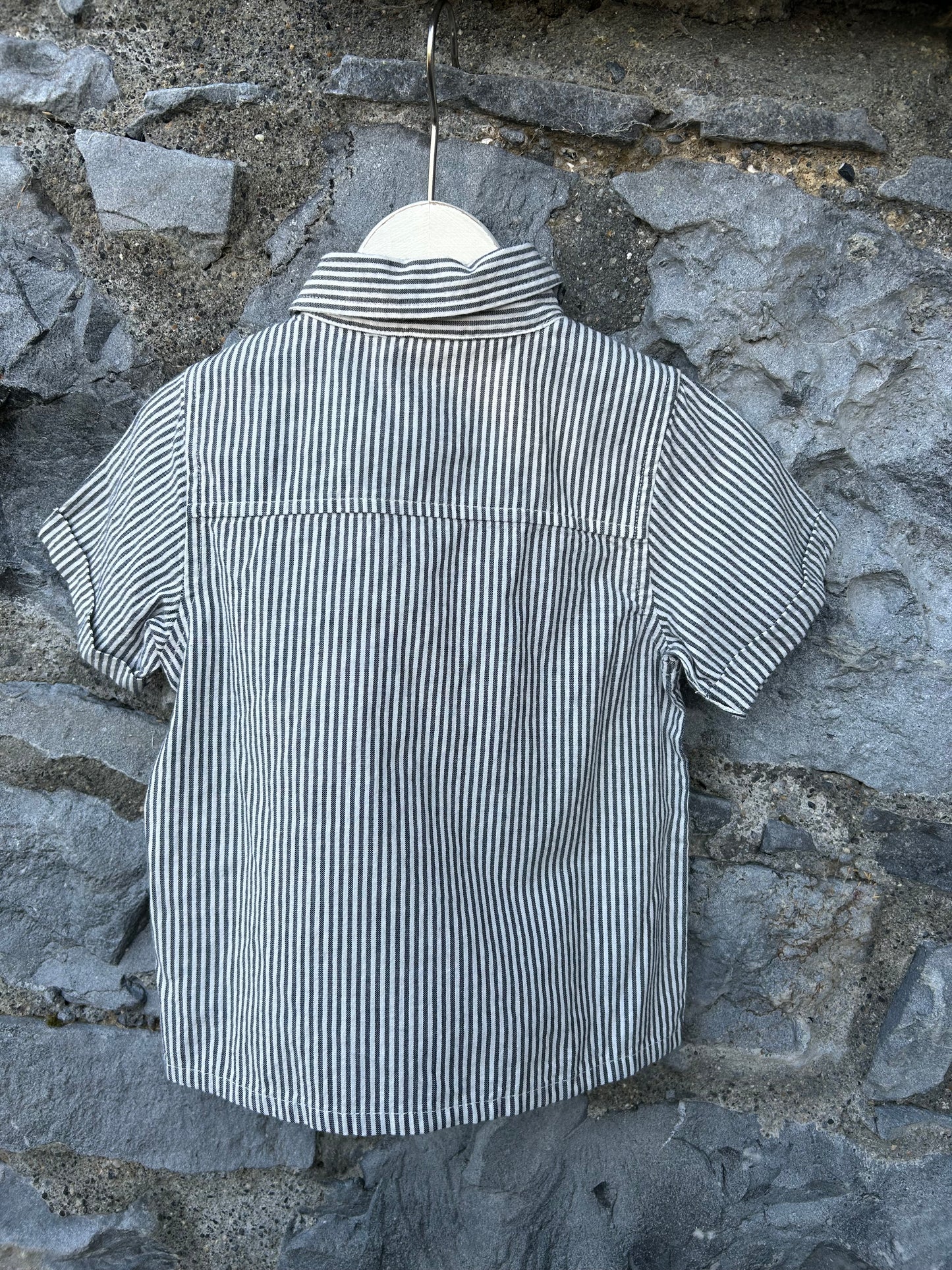 Black stripy shirt  9-12m (74-80cm)