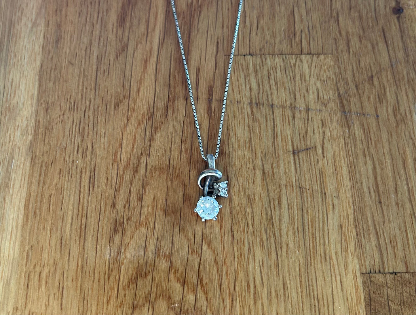 Zyrcon&silver necklace