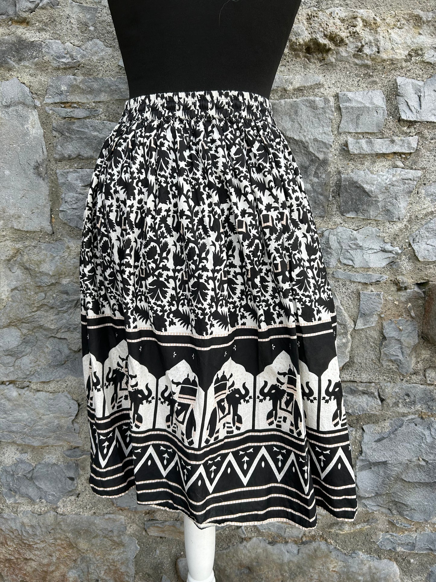 Black&white elephant skirt uk 8-10