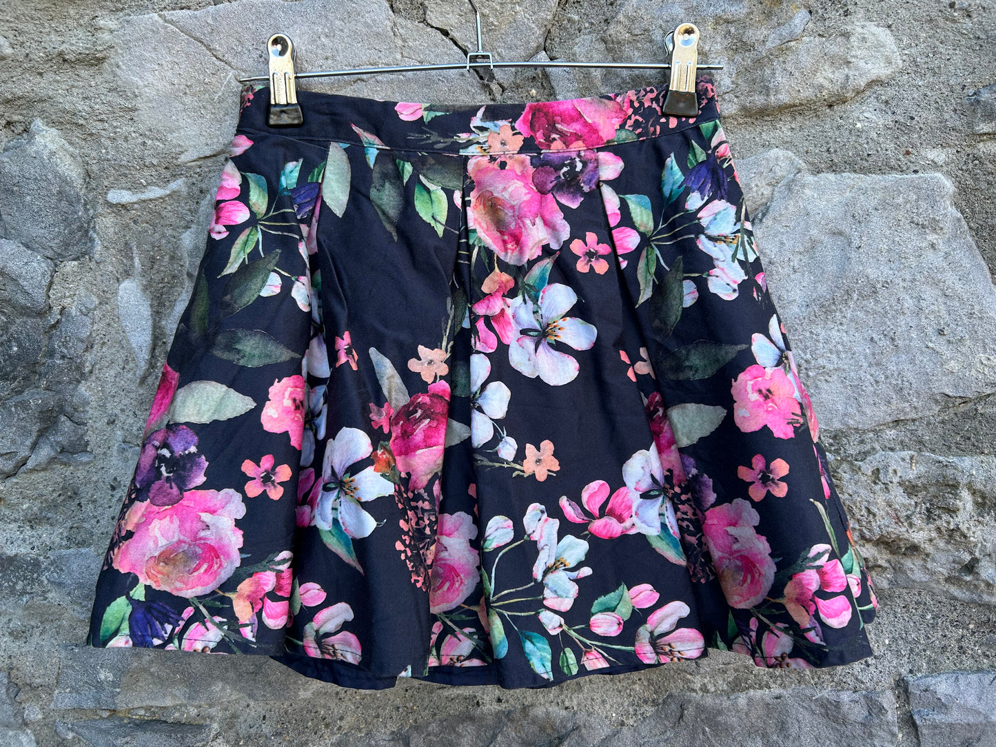 Pink flowers navy skirt 8y (128cm)