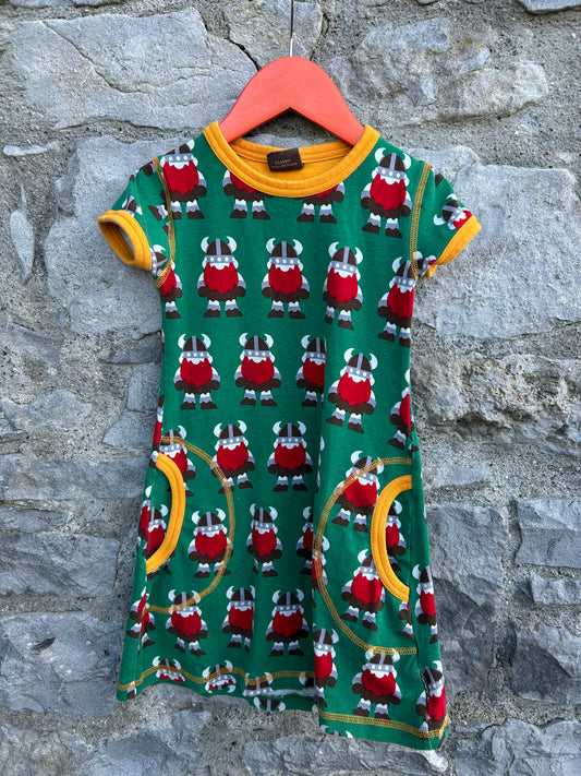 Vikings green dress  3-4y (98-104cm)