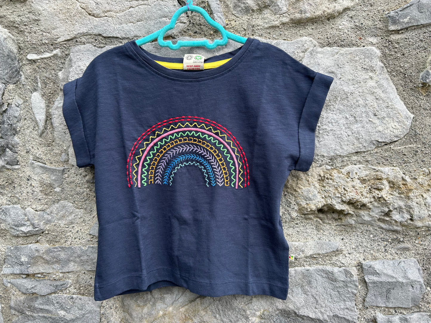 Embroidered rainbow navy box top  4-5y (104-110cm)