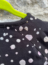 Load image into Gallery viewer, Spotty black tunic  2-3y (92-98cm)
