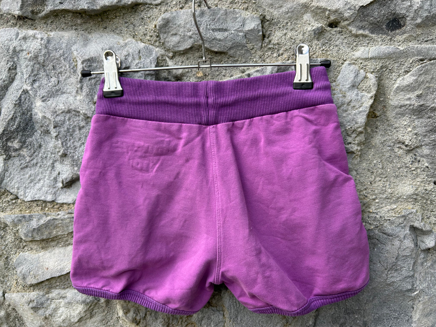 Purple shorts  9-10y (134-140cm)