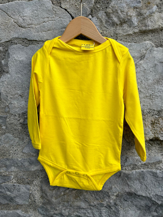 Yellow vest   9m (74cm)