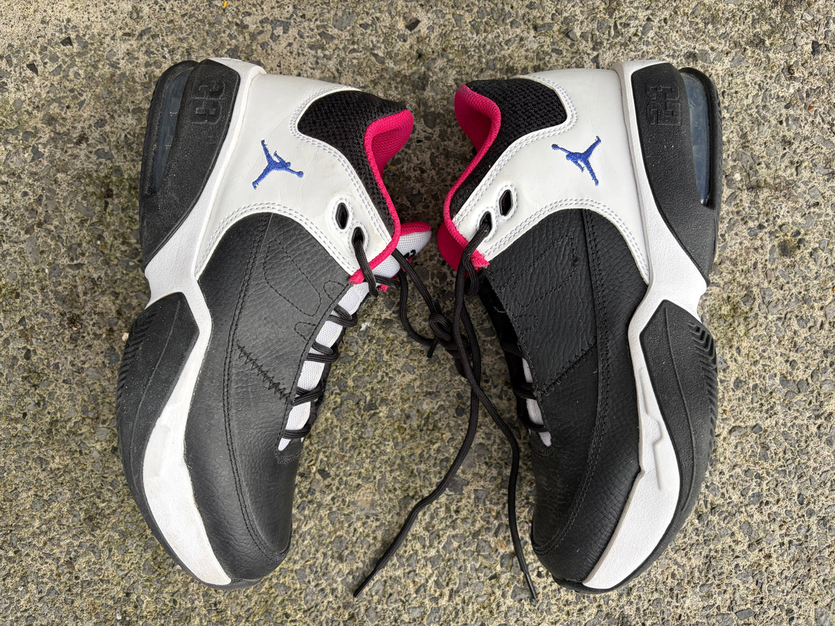 Jordan Max Aura 3 black&white with pink sneakers  uk 5 (eu 38)