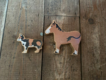 Load image into Gallery viewer, Horse&amp;cat wooden figures
