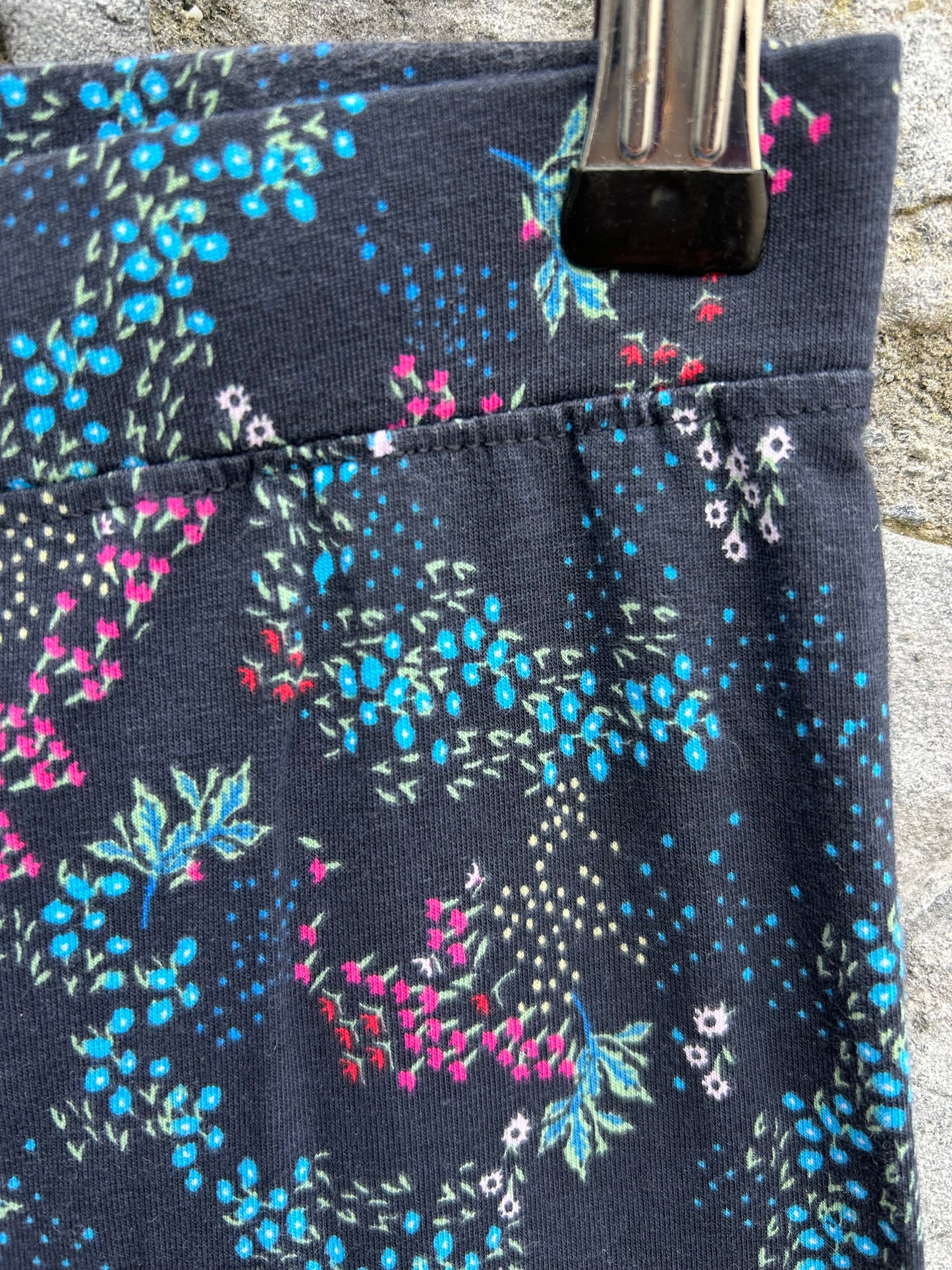 Floral navy leggings  10-11y (140-146cm)