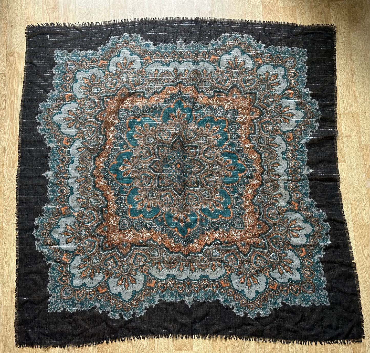 Green&orange shiny threads scarf