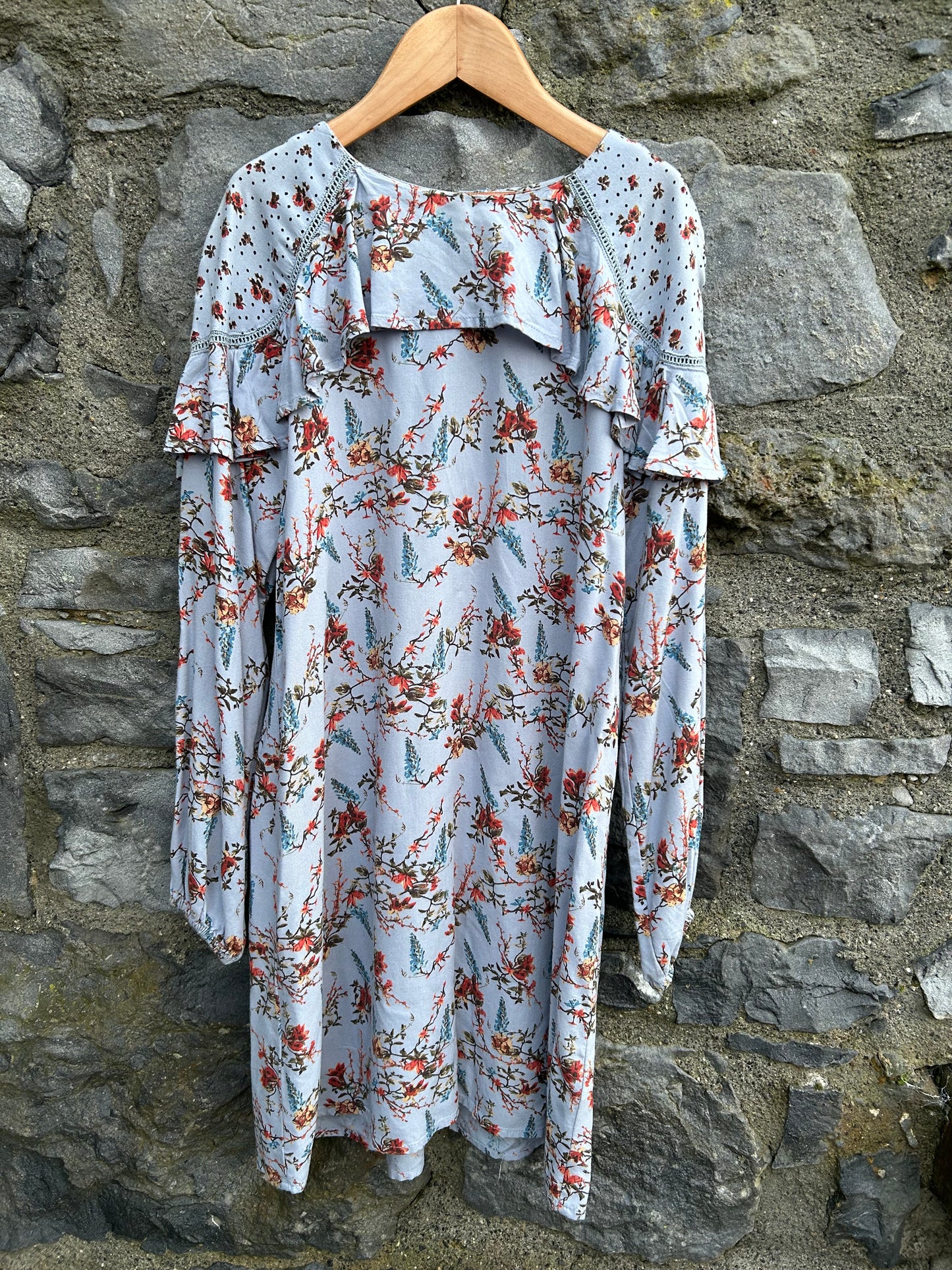Blue floral dress with ruffle 10y (140cm)