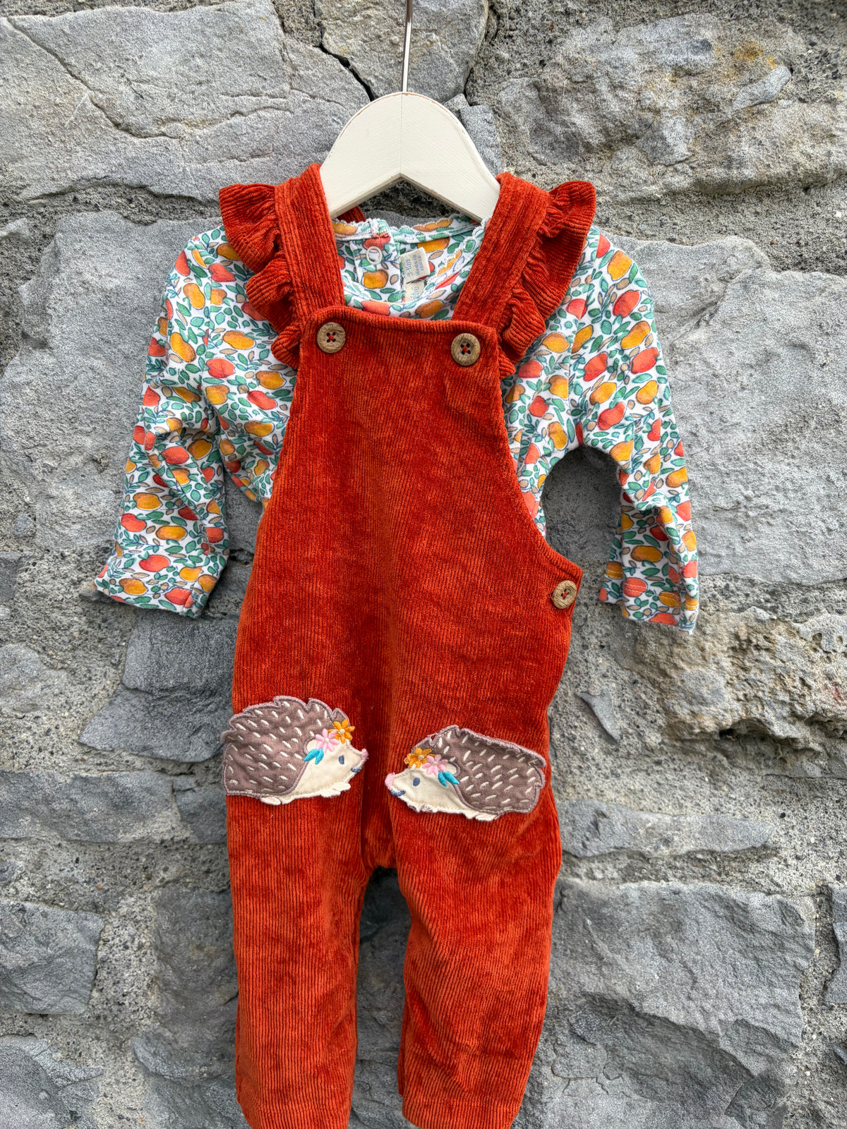 Autumn cord dungarees&top  3-6m (62-68cm)