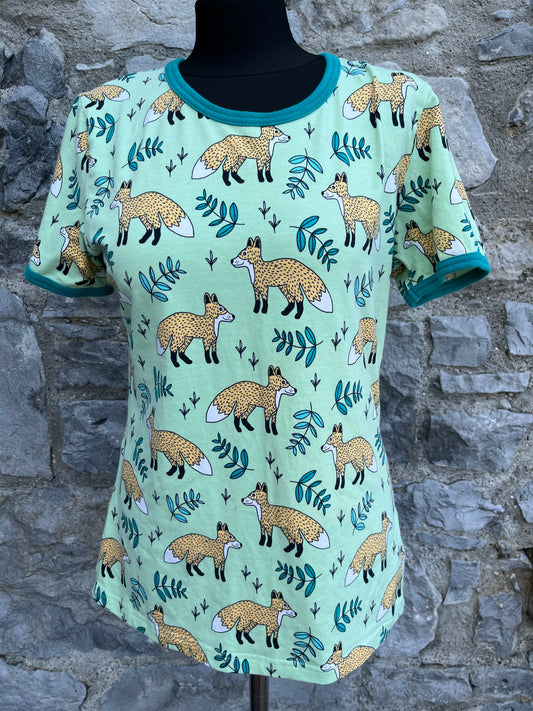 Green foxes T-shirt   uk 12