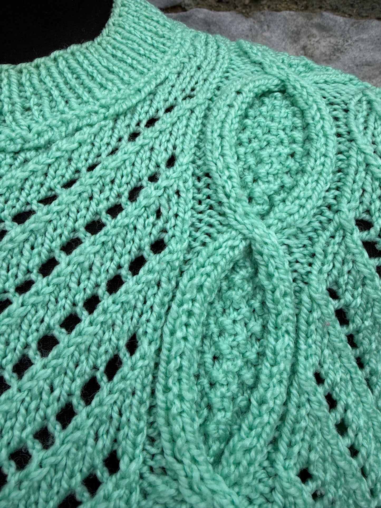 90s green hollow-out jumper uk 8-10