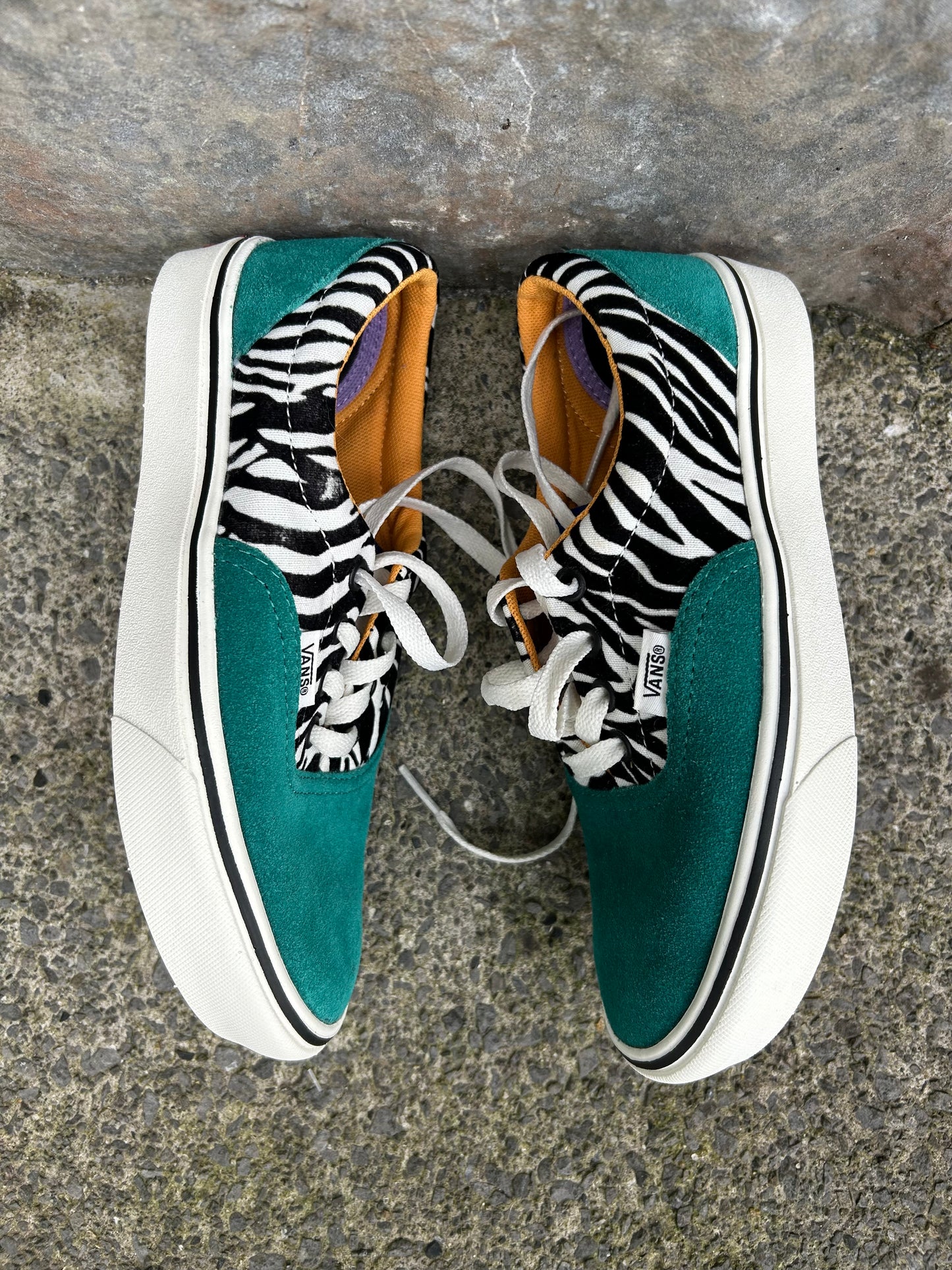 Green zebra trainers  uk 2 (eu 35)