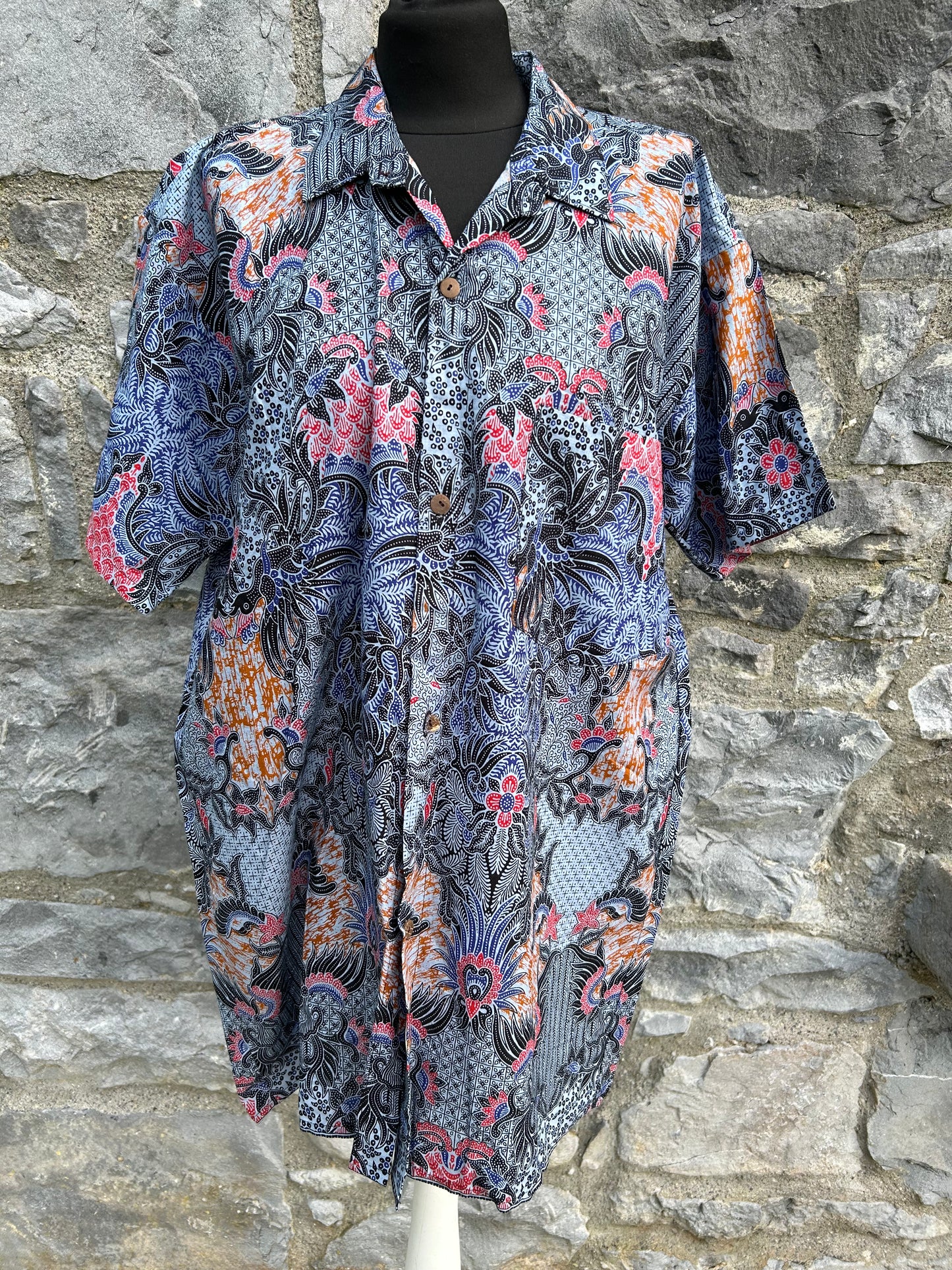 90s Indonesian print shirt L/XL