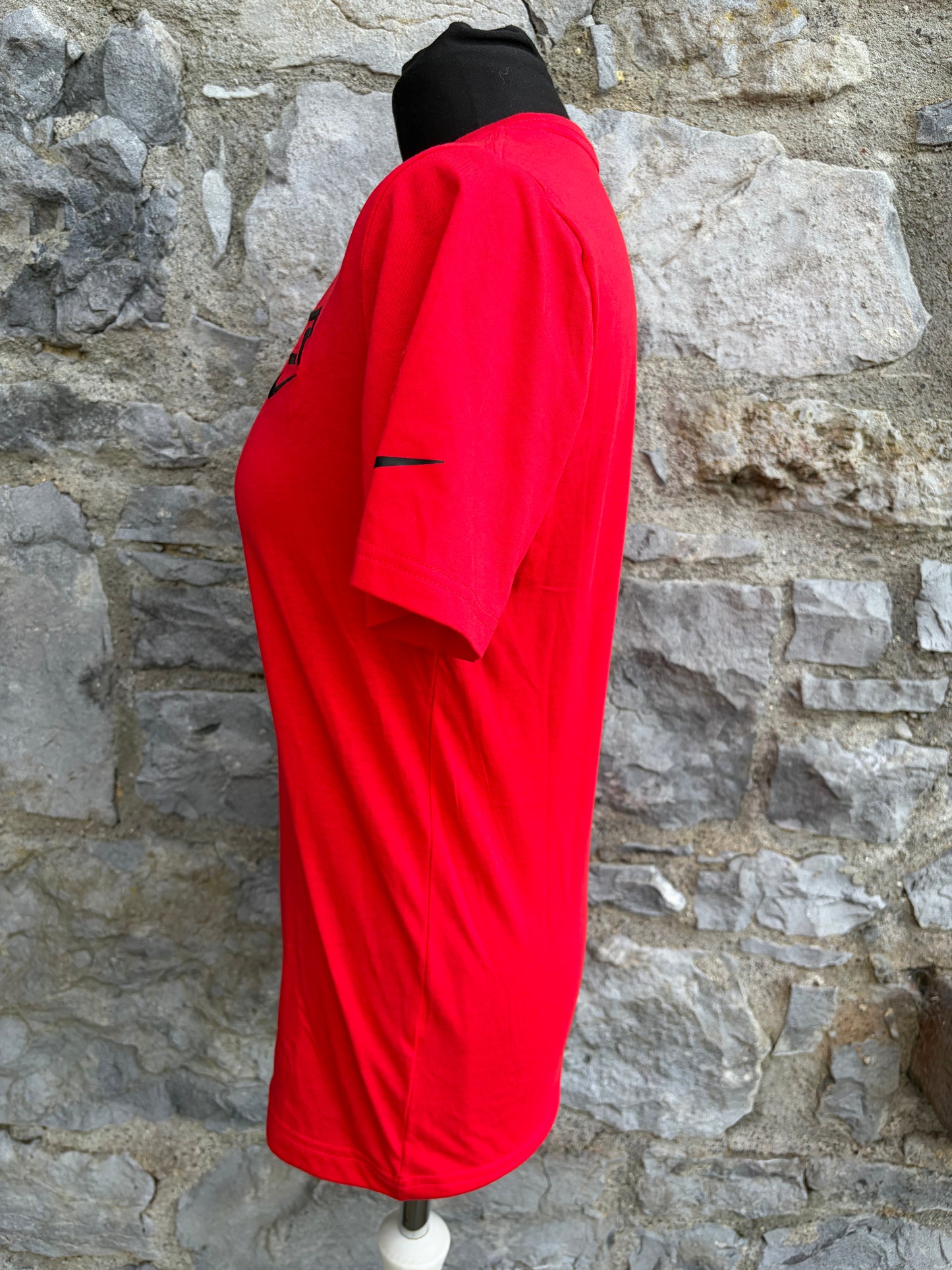 Red T-shirt 12-13y (152-158cm