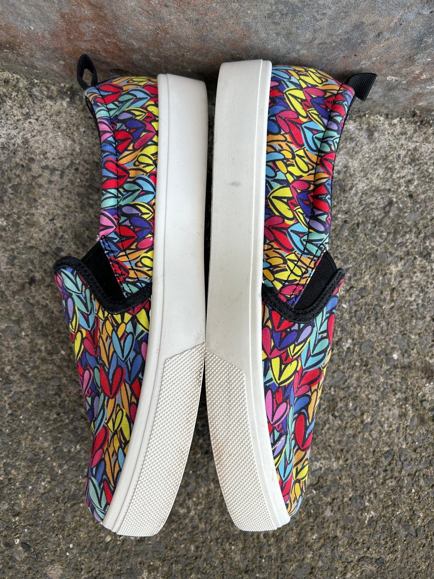Colourful hearts slip on shoes  uk 6 (eu 39)