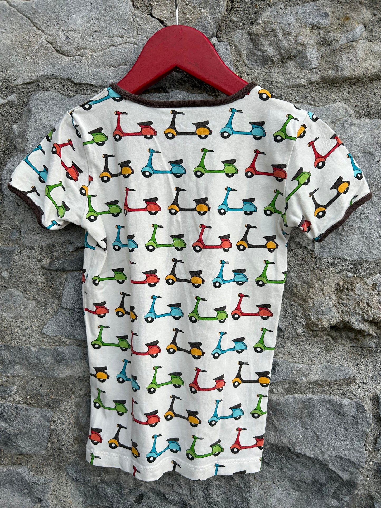 Colourful Vespa white T-shirt   5y (110cm)