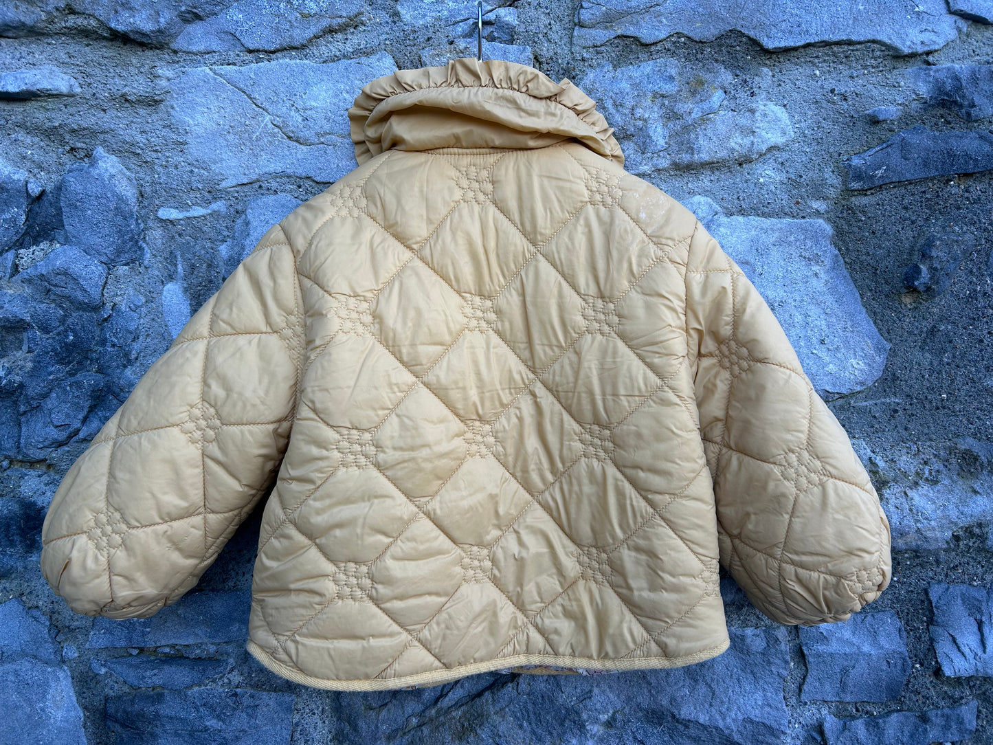 Yellow frilly quilted jacket  3-4y (98-104cm)