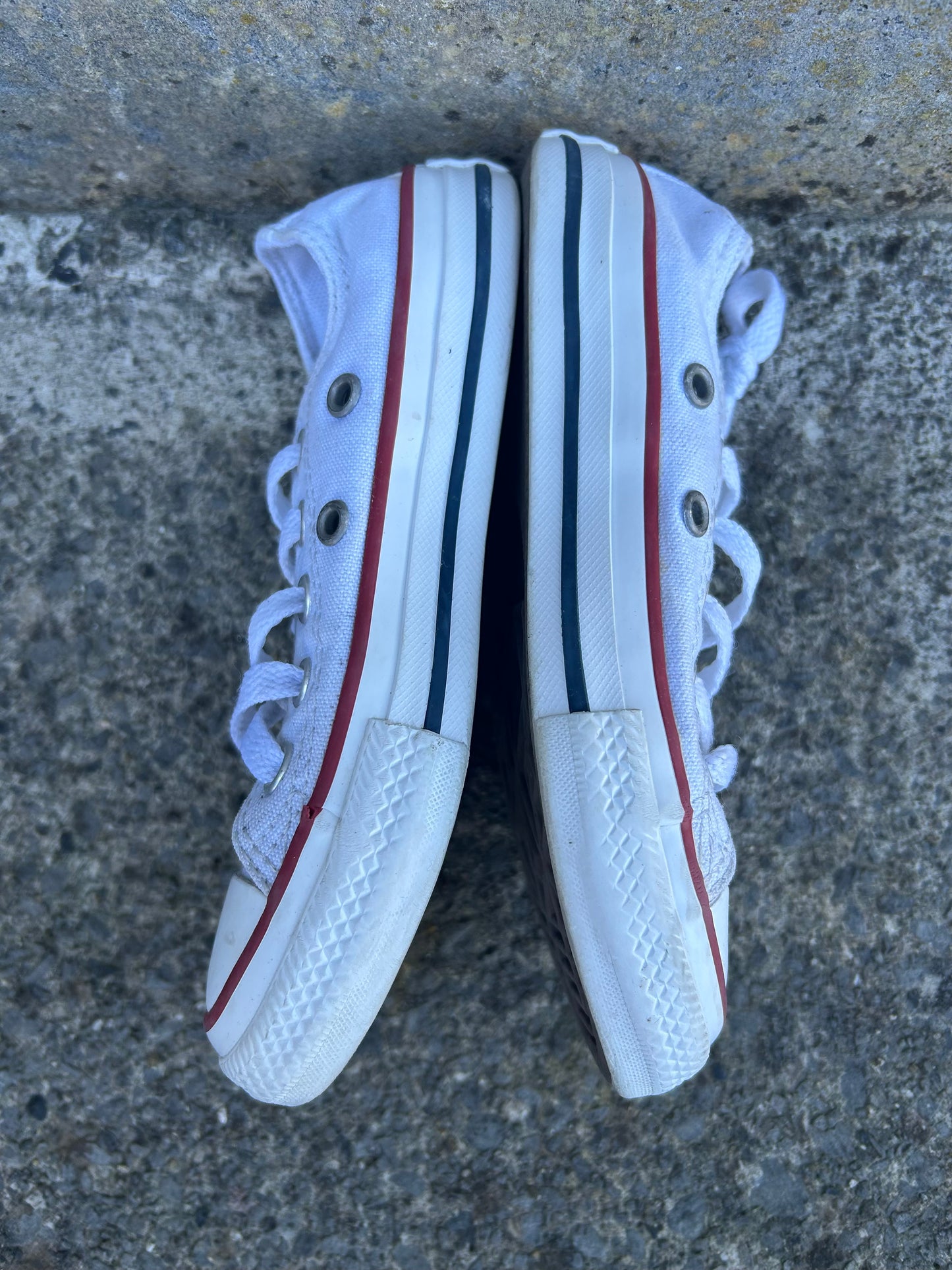 White converse  uk 10 (eu 27)