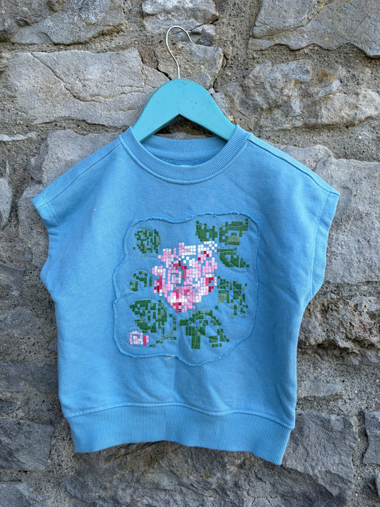 Pixelated floral patch blue top 5-6y (110-116cm)