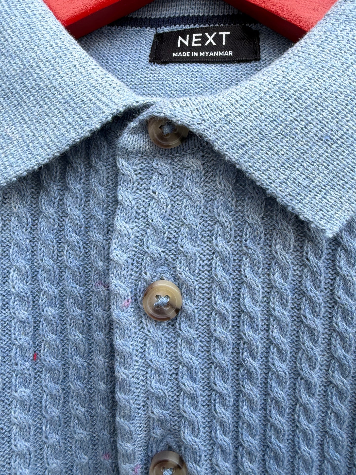 Light blue cable-knit jumper  4-5y (104-110cm)