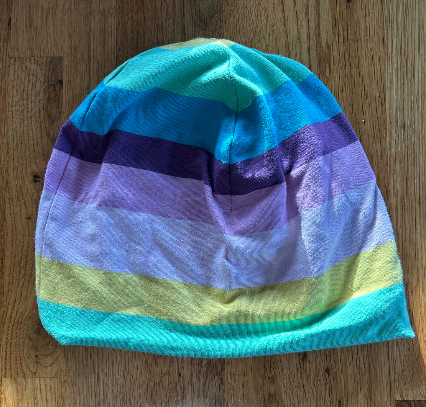 Pastel stripy hat  4-9y (104-134cm)