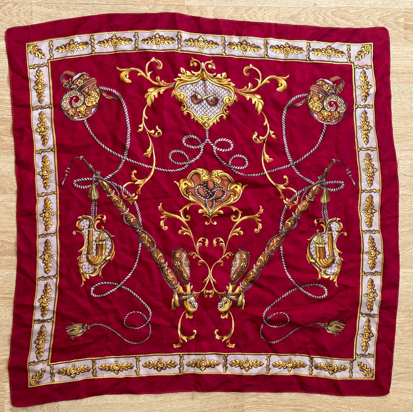 Red&chain  scarf