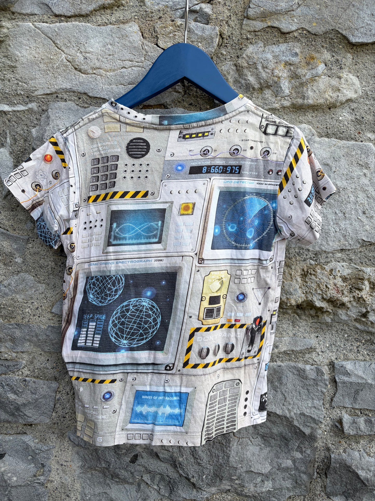 Raymont Space Navigation t-shirt  6y (116cm)