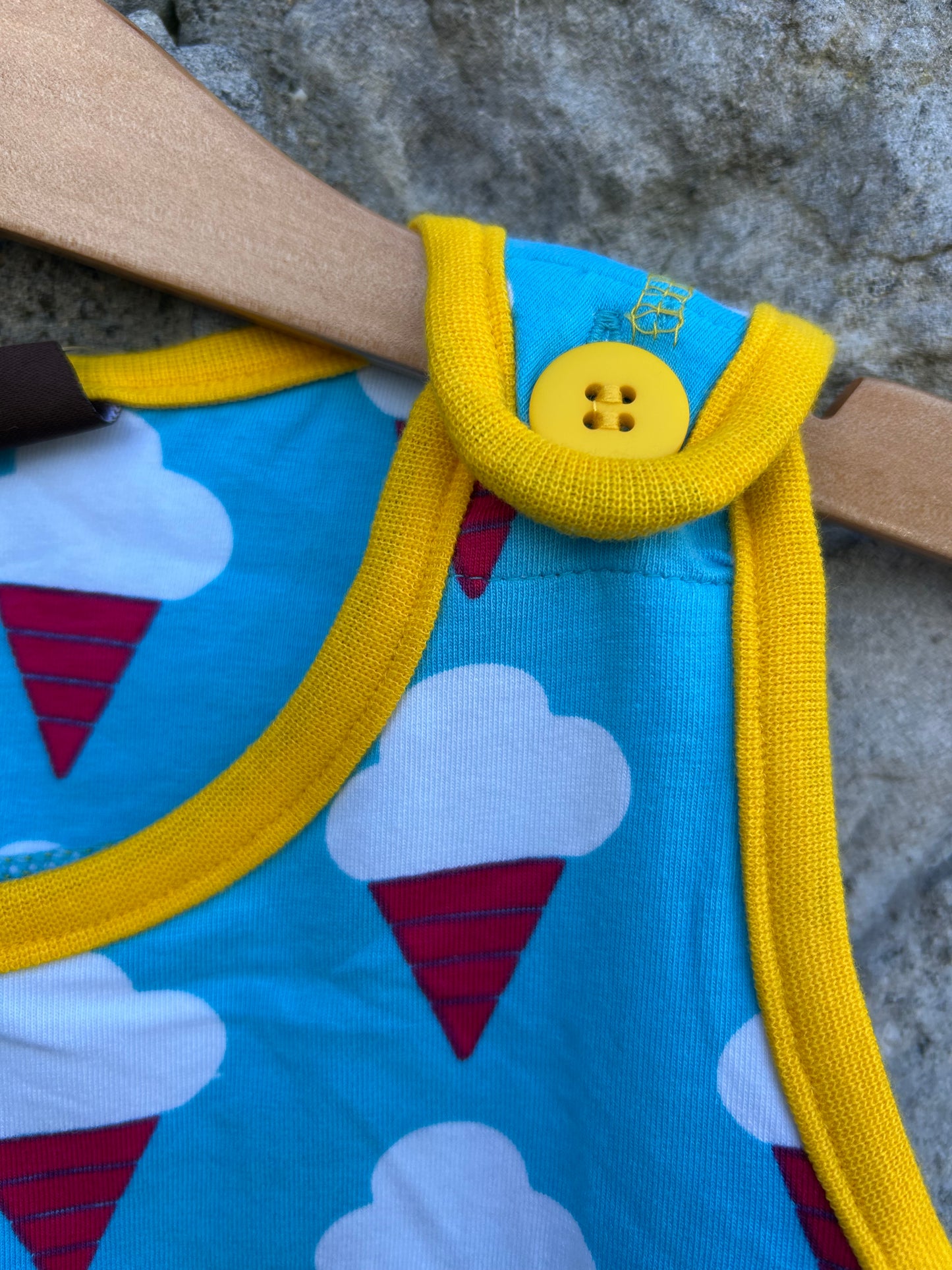 Ice cream blue pinafore 3-4y (98-104cm)