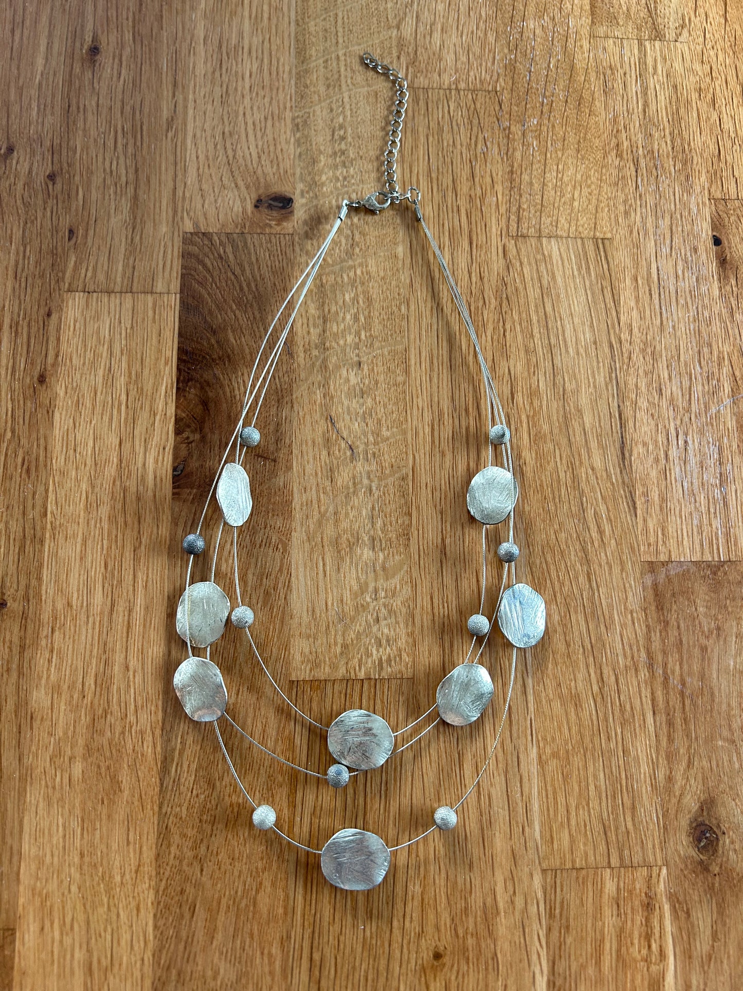 Circle&golden bead necklace