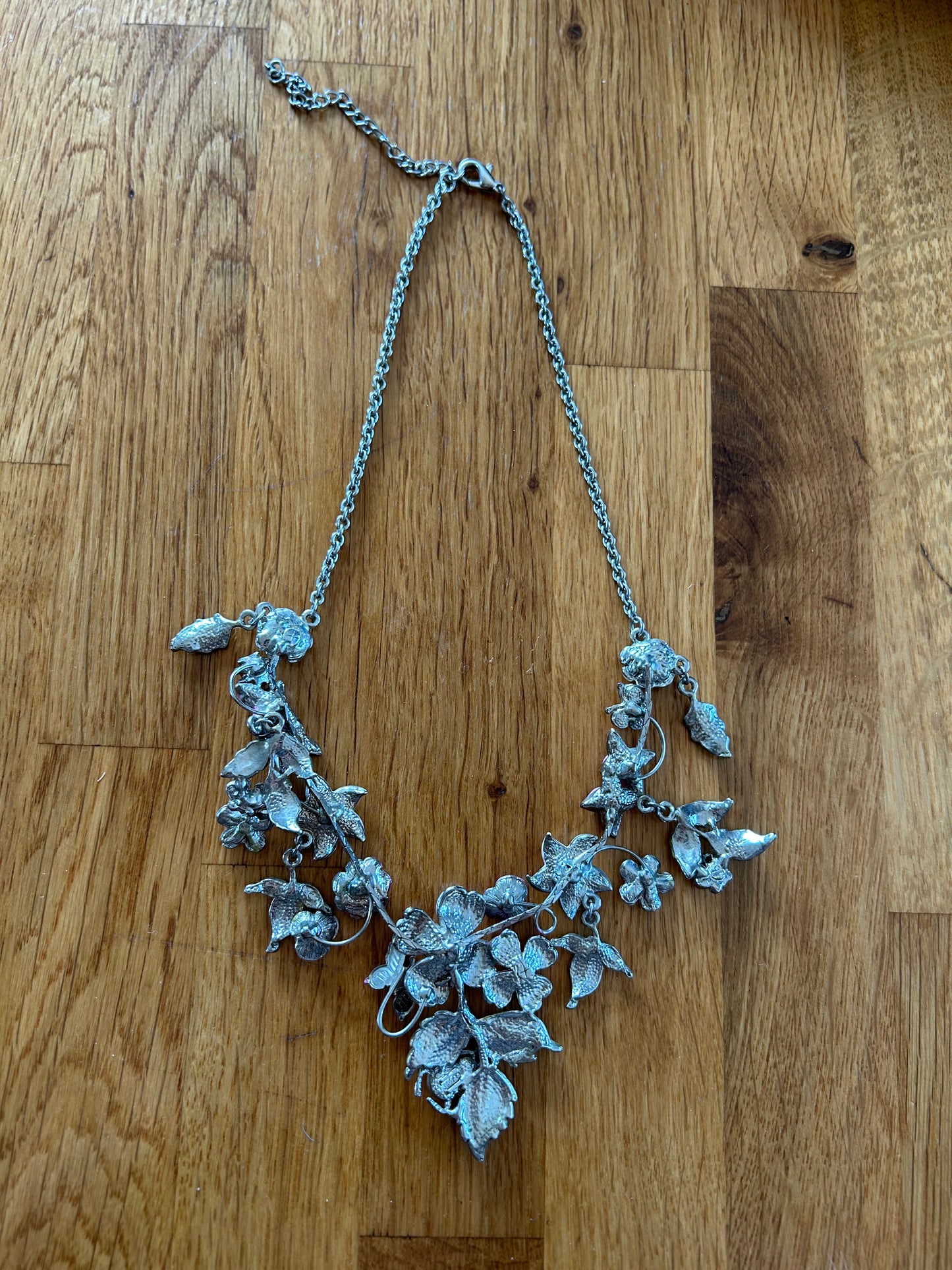 Floral necklace